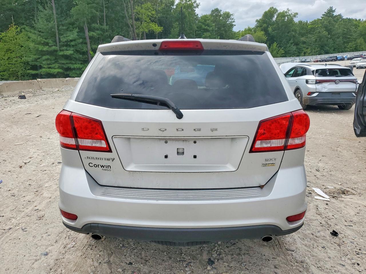 2013 Dodge Journey Silver vin: 3C4PDCBG0DT649885