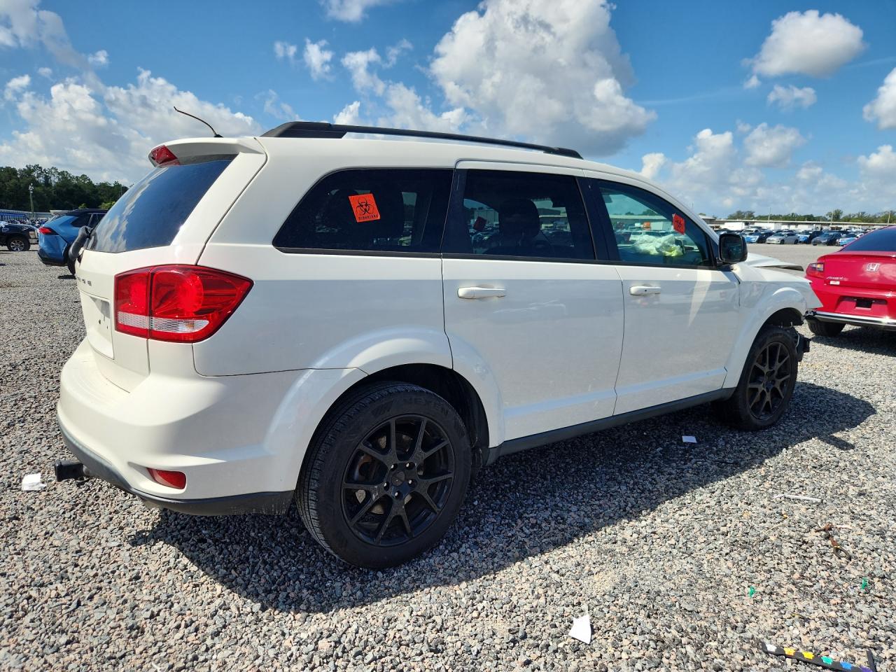 2013 Dodge Journey Sxt White vin: 3C4PDCBG0DT695894