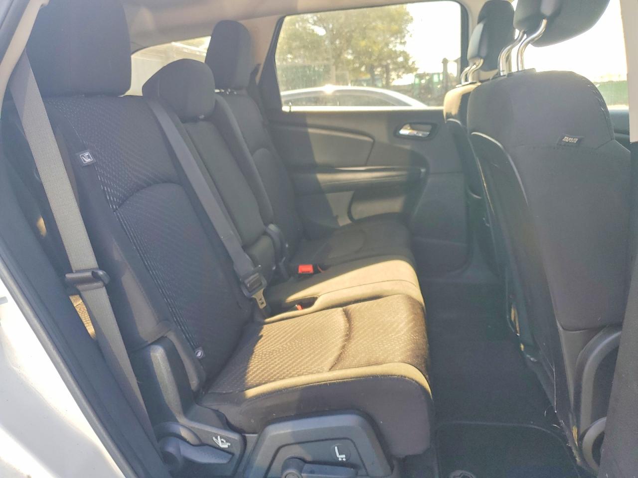 2015 Dodge Journey Sxt White vin: 3C4PDCBG0FT742845