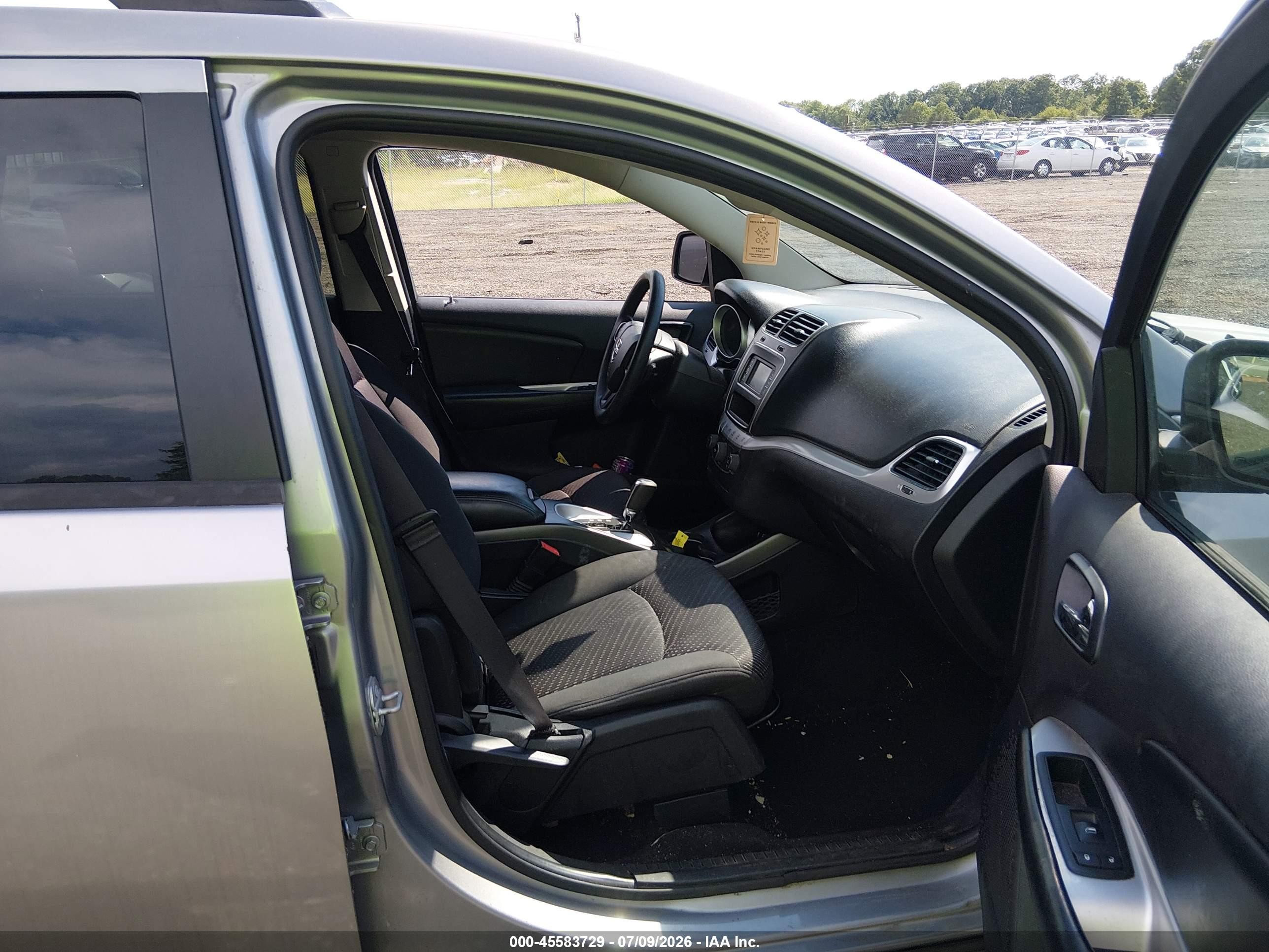 2015 Dodge Journey Sxt Silver vin: 3C4PDCBG1FT743180