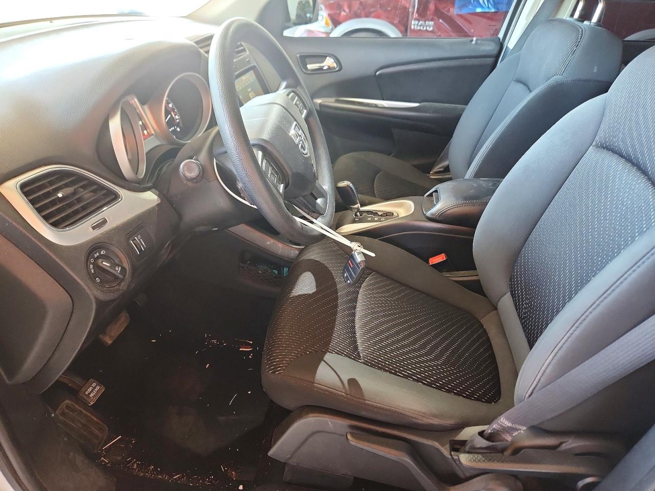 2018 Dodge Journey Sxt White vin: 3C4PDCBG1JT475885