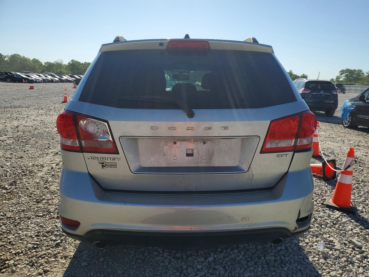 2013 Dodge Journey Sxt Silver vin: 3C4PDCBG2DT563929