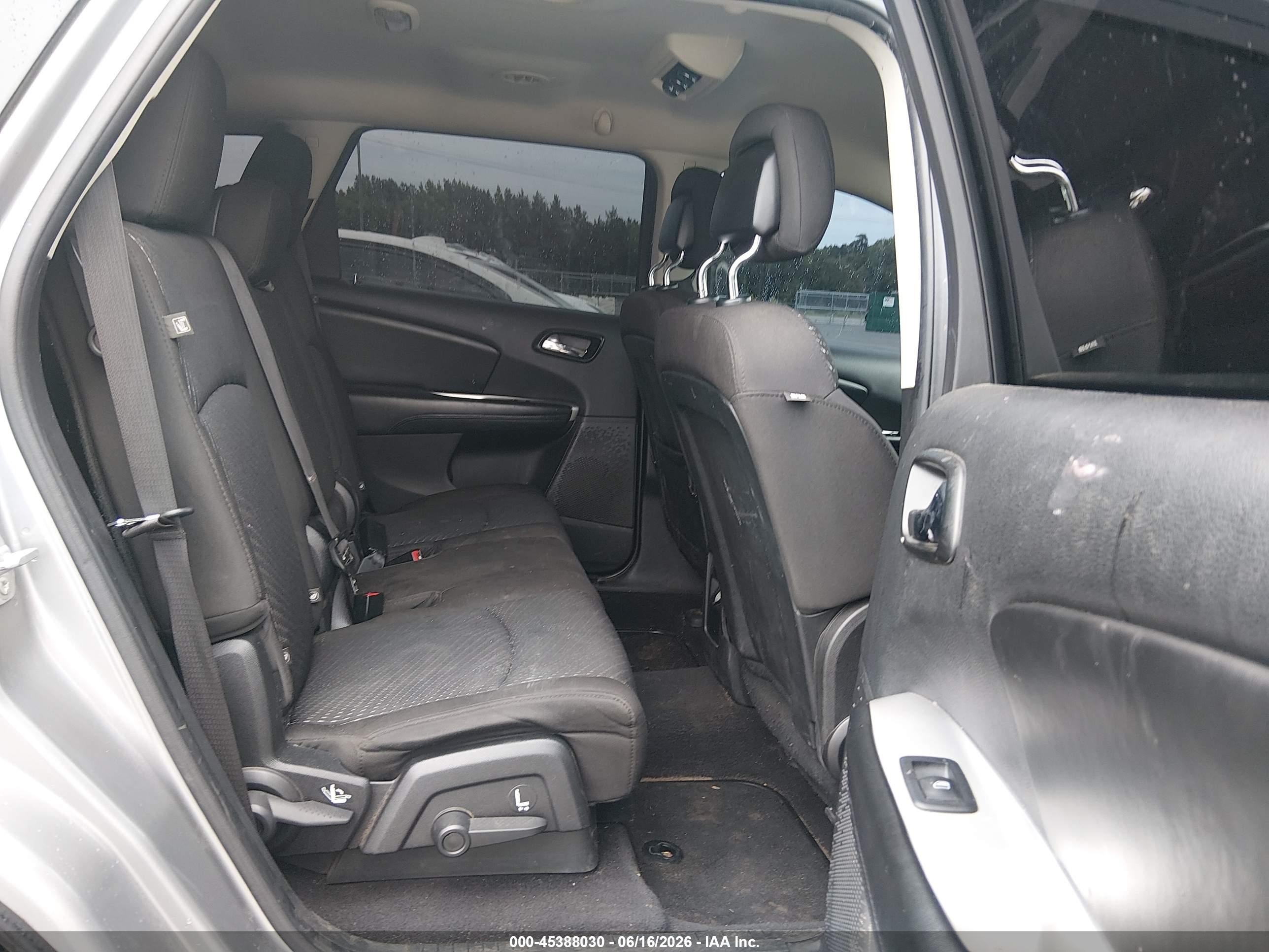 2015 Dodge Journey Sxt Silver vin: 3C4PDCBG3FT678591