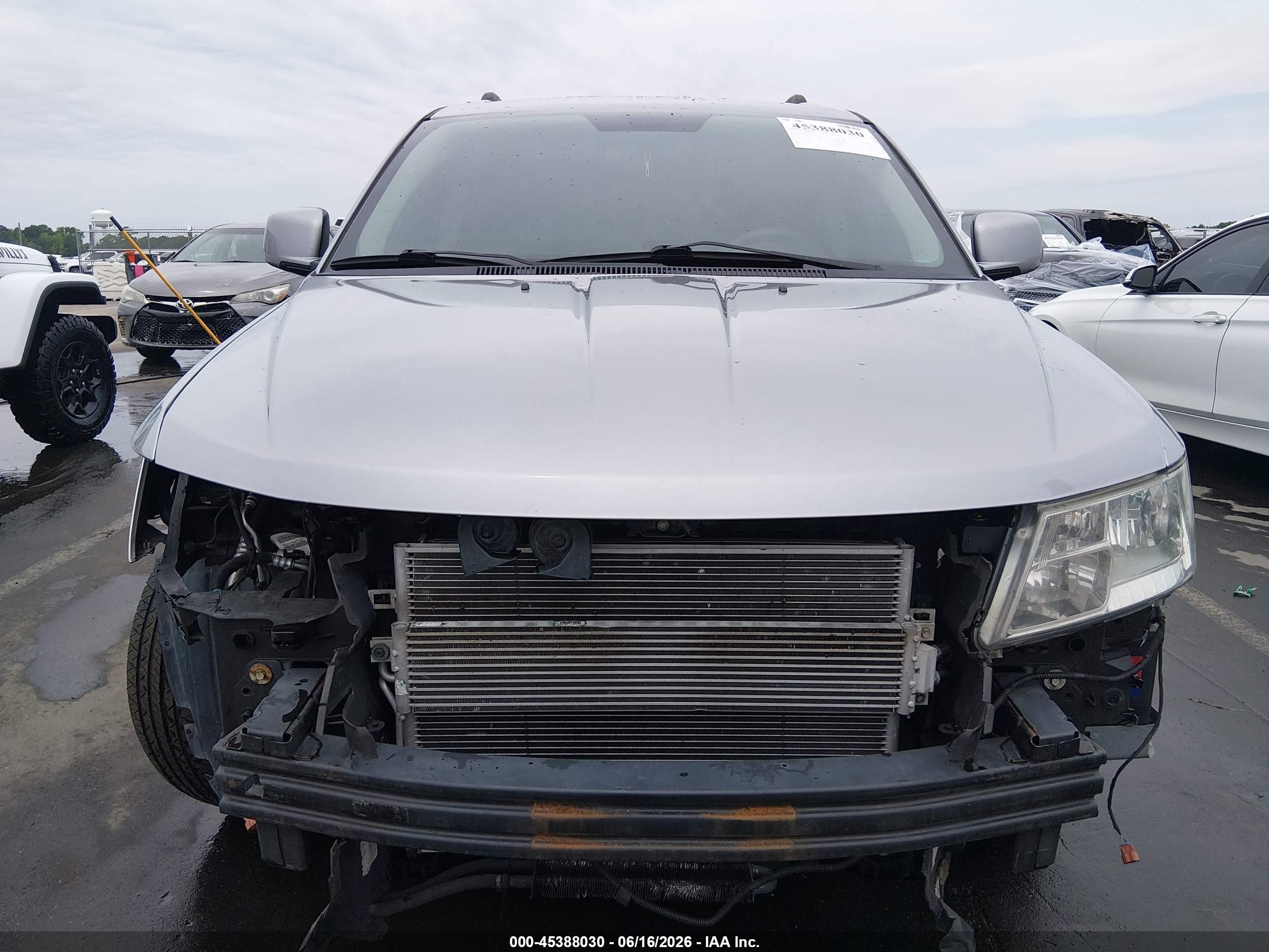 2015 Dodge Journey Sxt Silver vin: 3C4PDCBG3FT678591