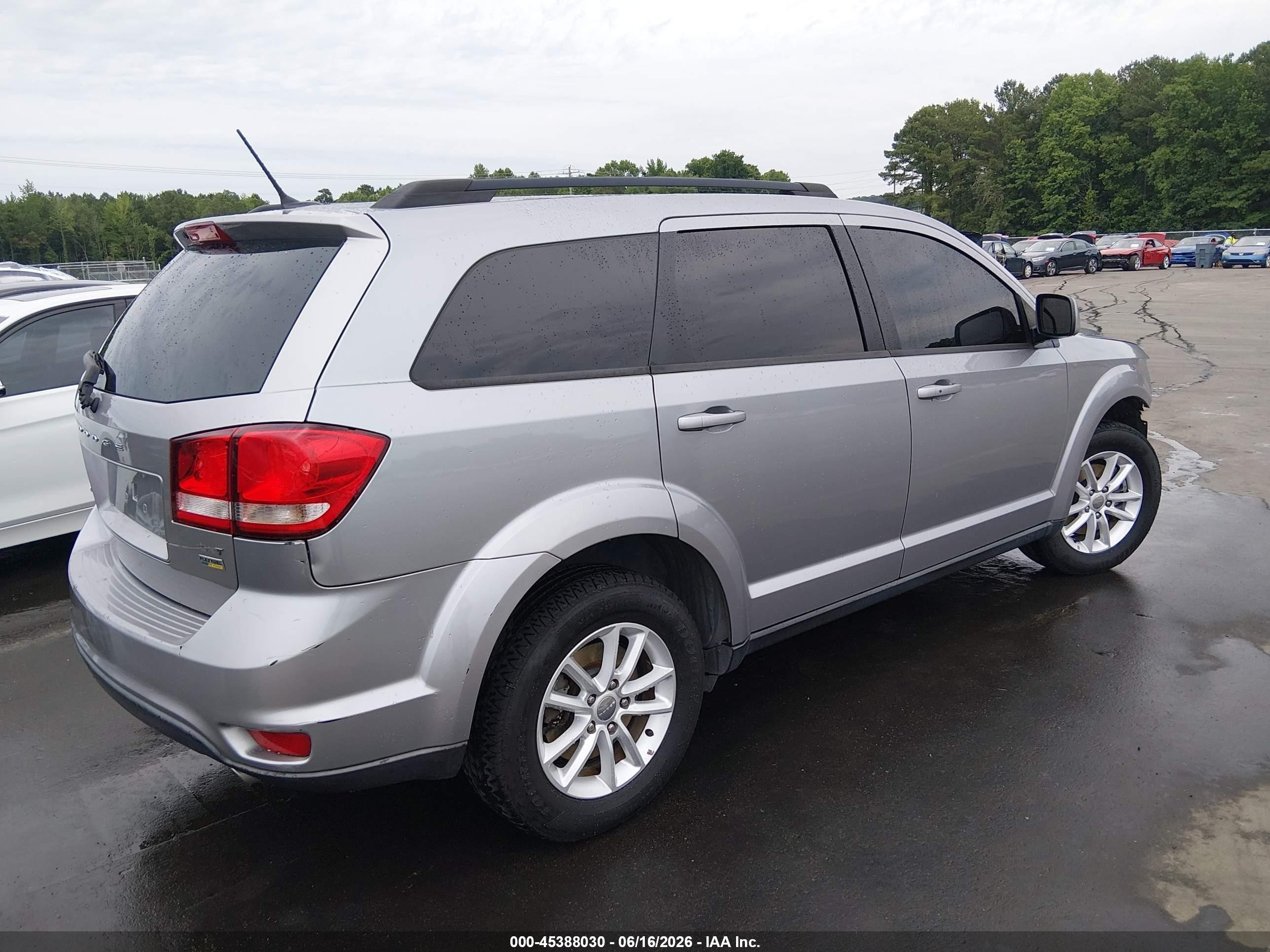 2015 Dodge Journey Sxt Silver vin: 3C4PDCBG3FT678591