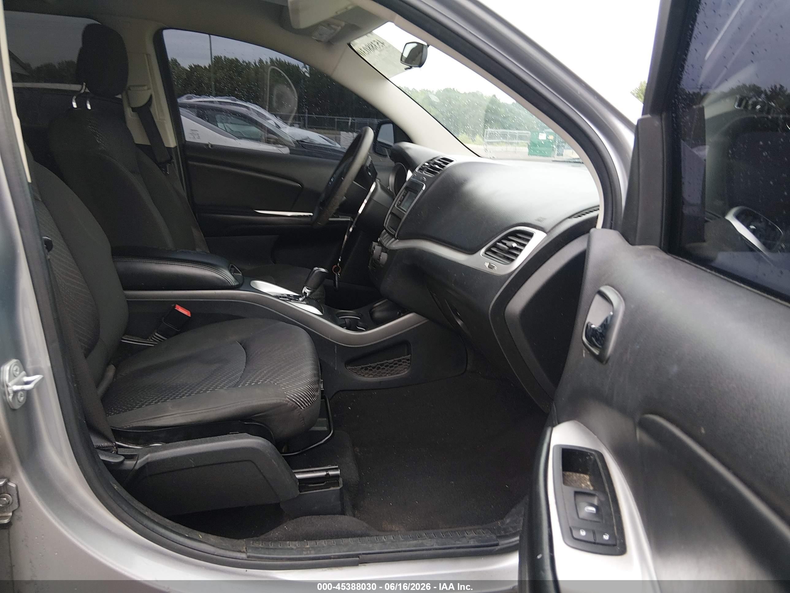 2015 Dodge Journey Sxt Silver vin: 3C4PDCBG3FT678591