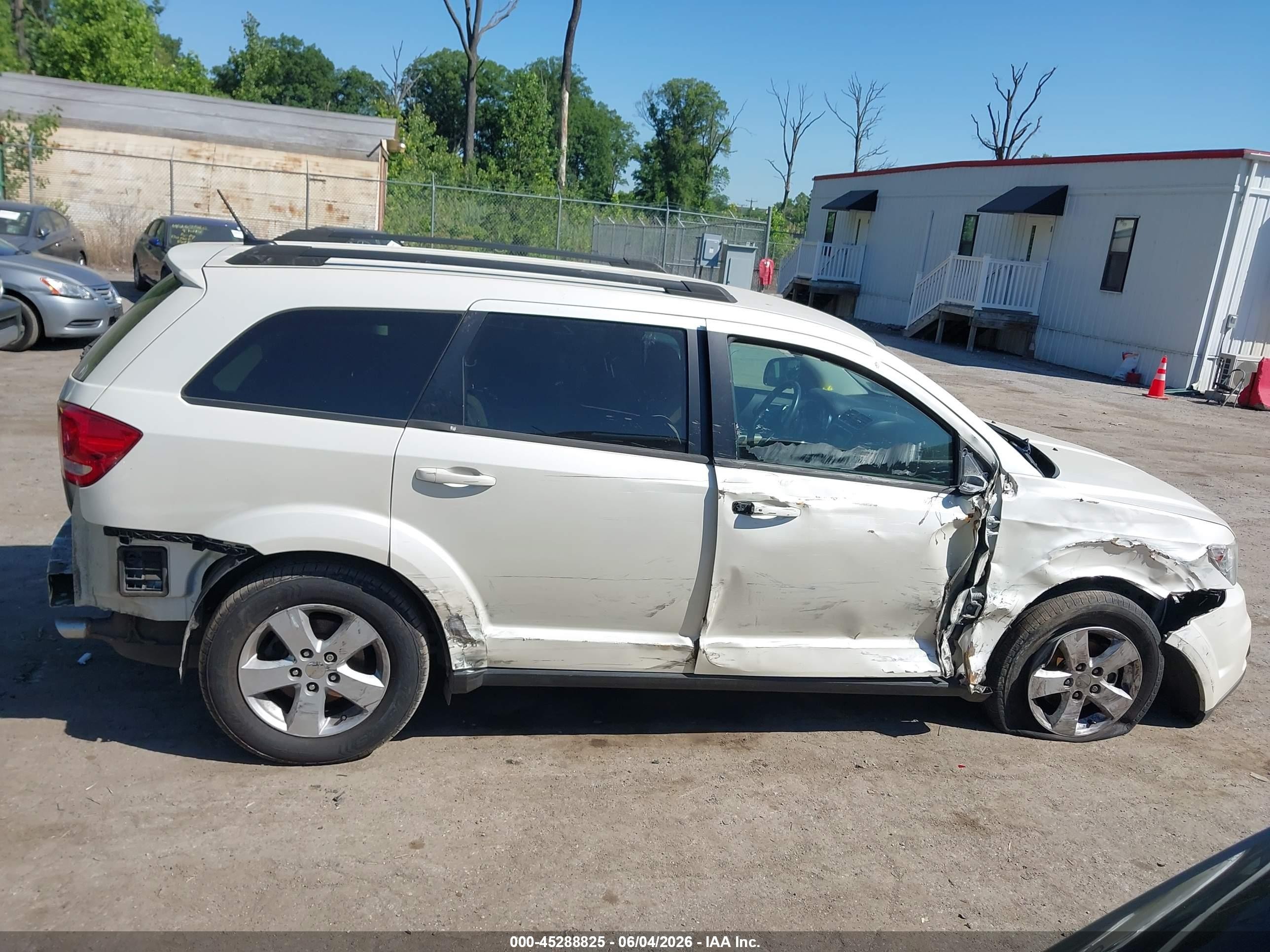 2012 Dodge Journey Sxt White vin: 3C4PDCBG4CT271262