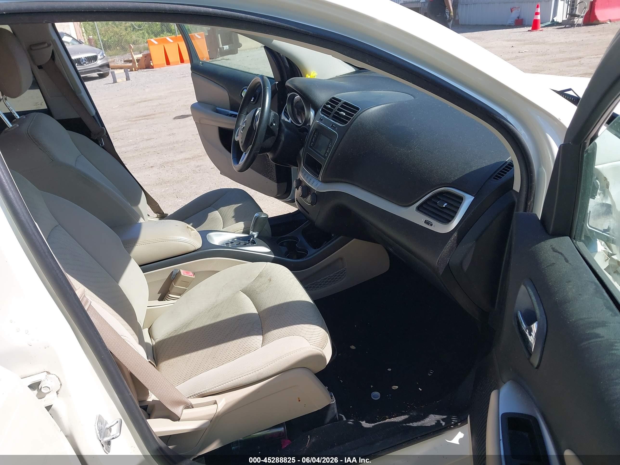 2012 Dodge Journey Sxt White vin: 3C4PDCBG4CT271262