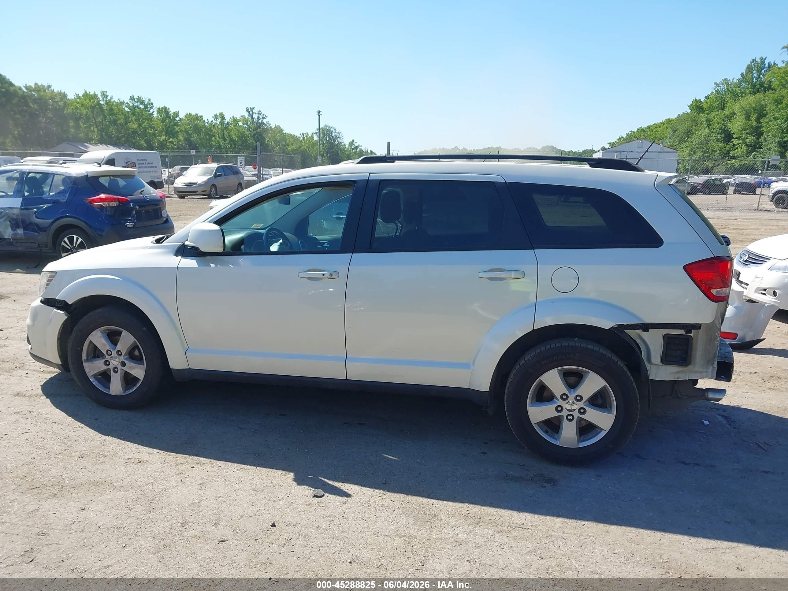 2012 Dodge Journey Sxt White vin: 3C4PDCBG4CT271262