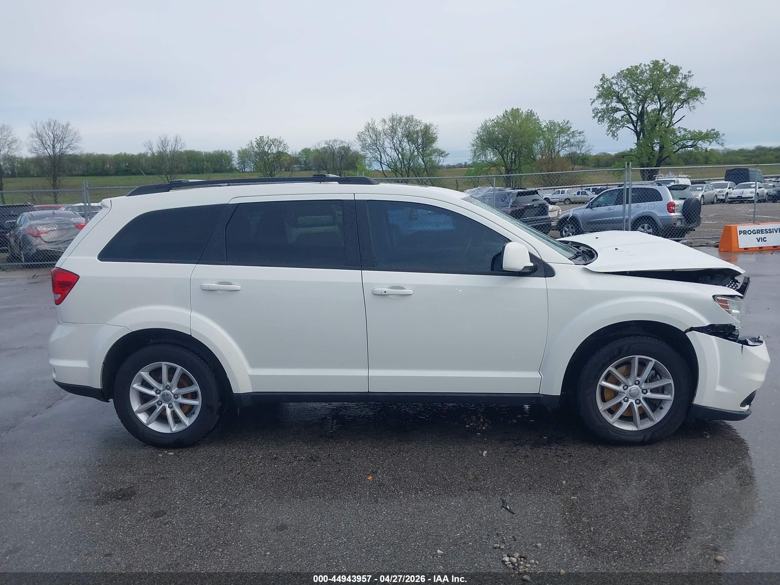 2013 Dodge Journey Sxt White vin: 3C4PDCBG4DT546677