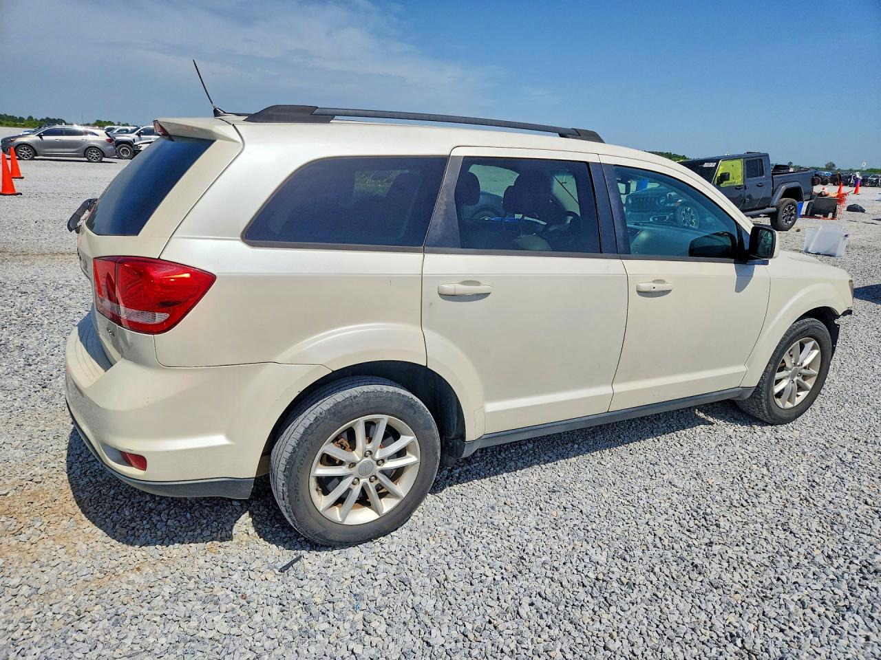 2013 Dodge Journey Sxt White vin: 3C4PDCBG4DT716357