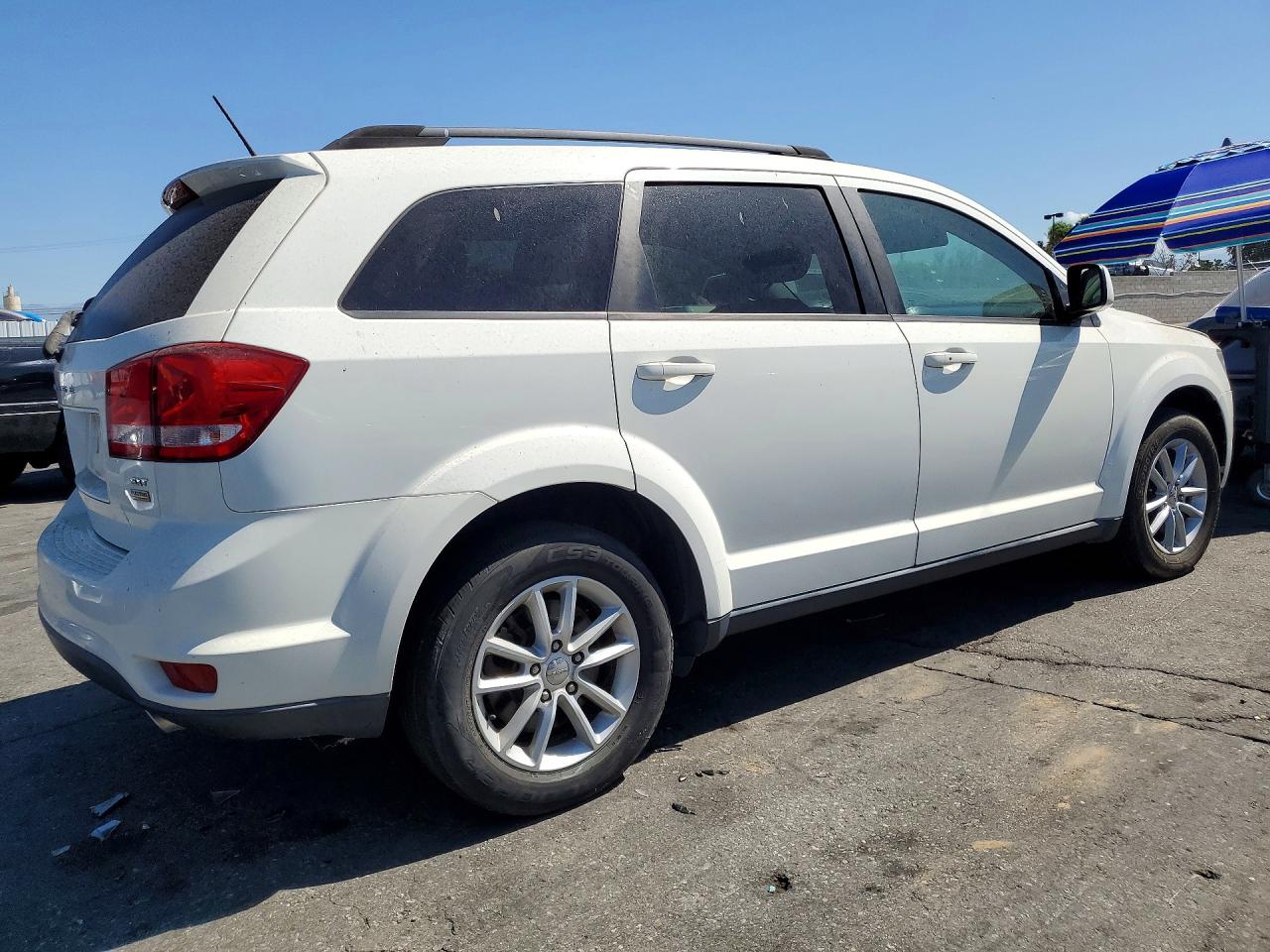 2014 Dodge Journey Sxt Белый vin: 3C4PDCBG4ET224543