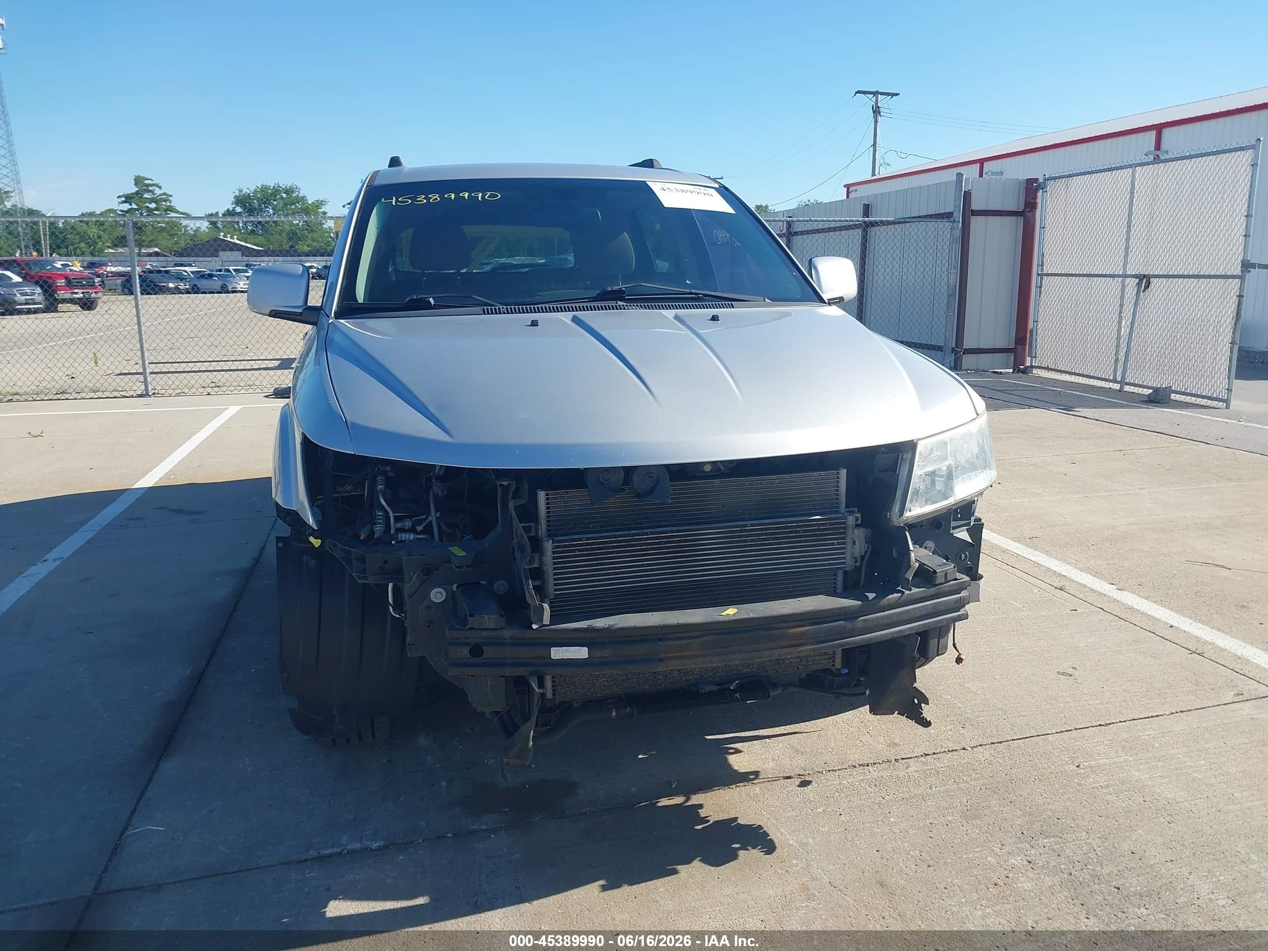 2013 Dodge Journey Sxt Silver vin: 3C4PDCBG5DT555288