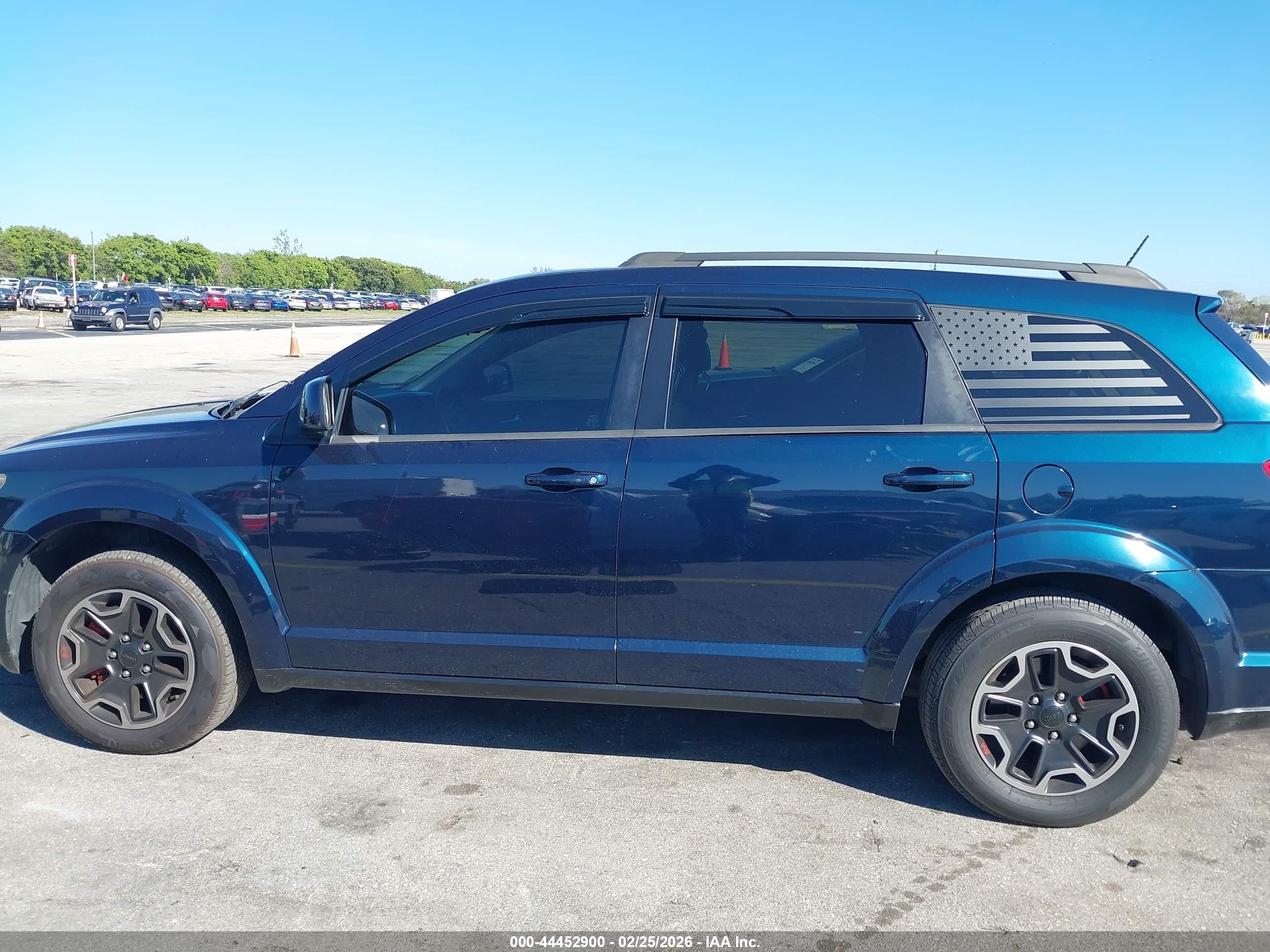 2013 Dodge Journey Sxt Green vin: 3C4PDCBG5DT571006