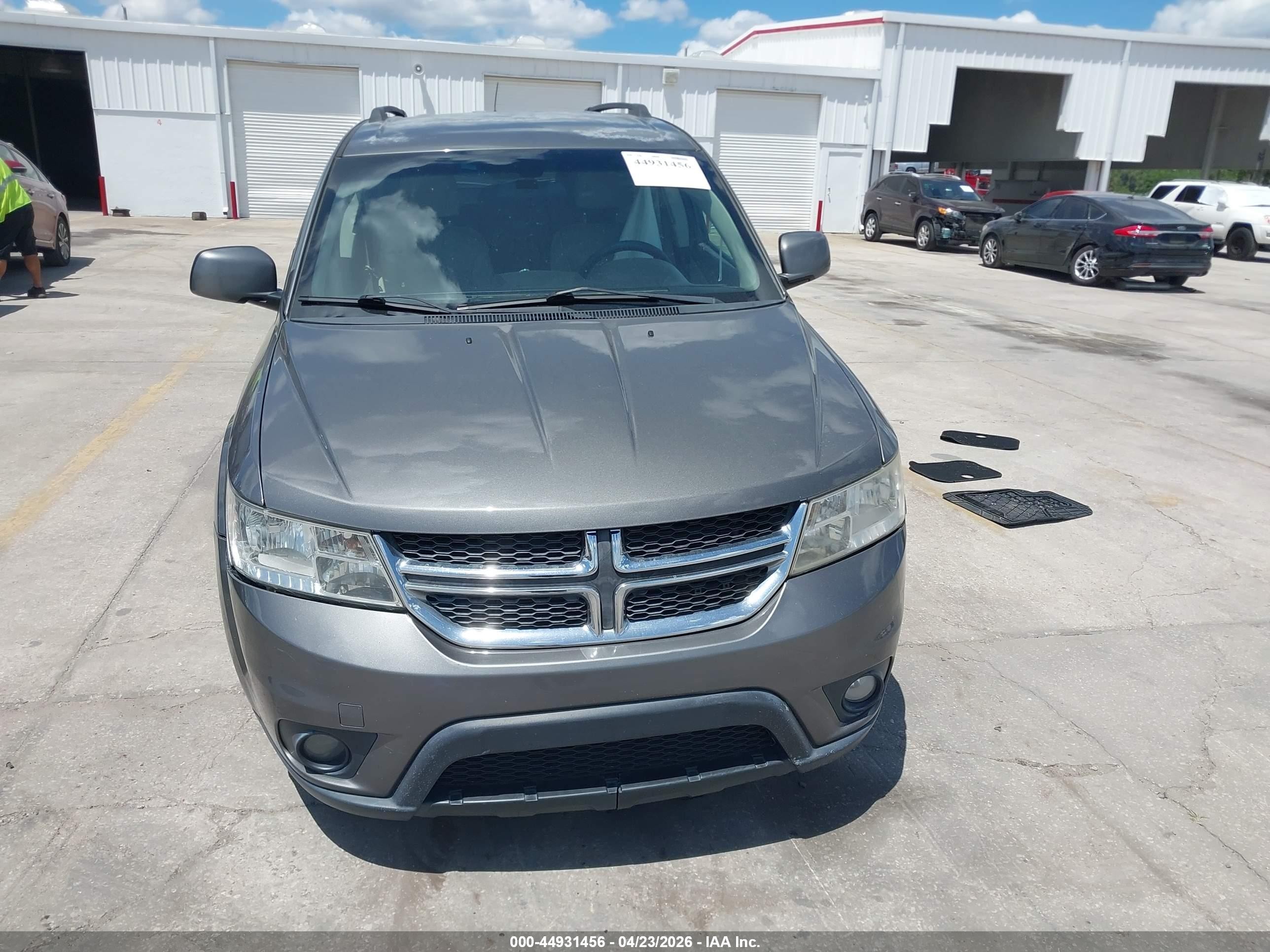2013 Dodge Journey Sxt Silver vin: 3C4PDCBG5DT571037