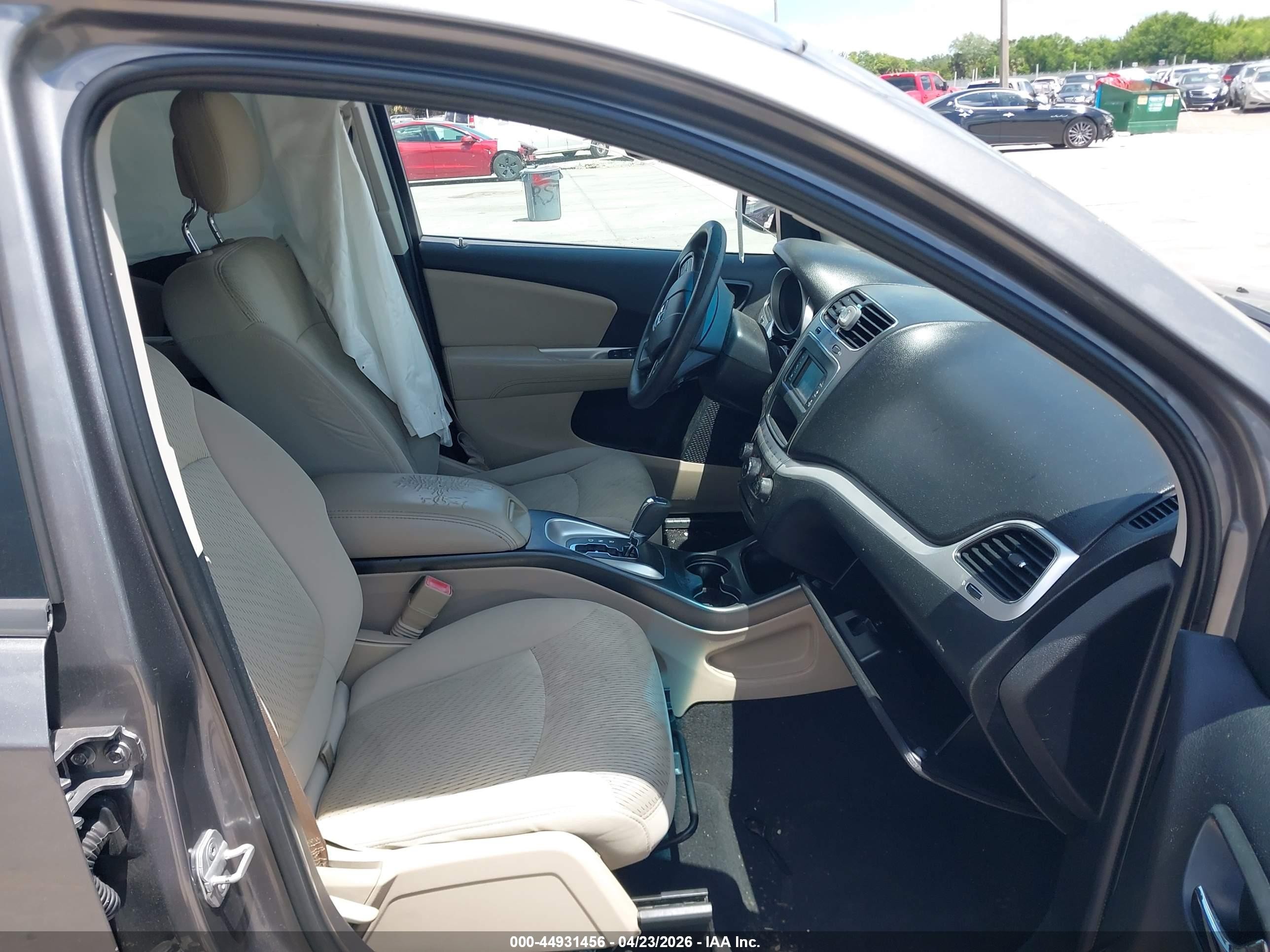 2013 Dodge Journey Sxt Silver vin: 3C4PDCBG5DT571037