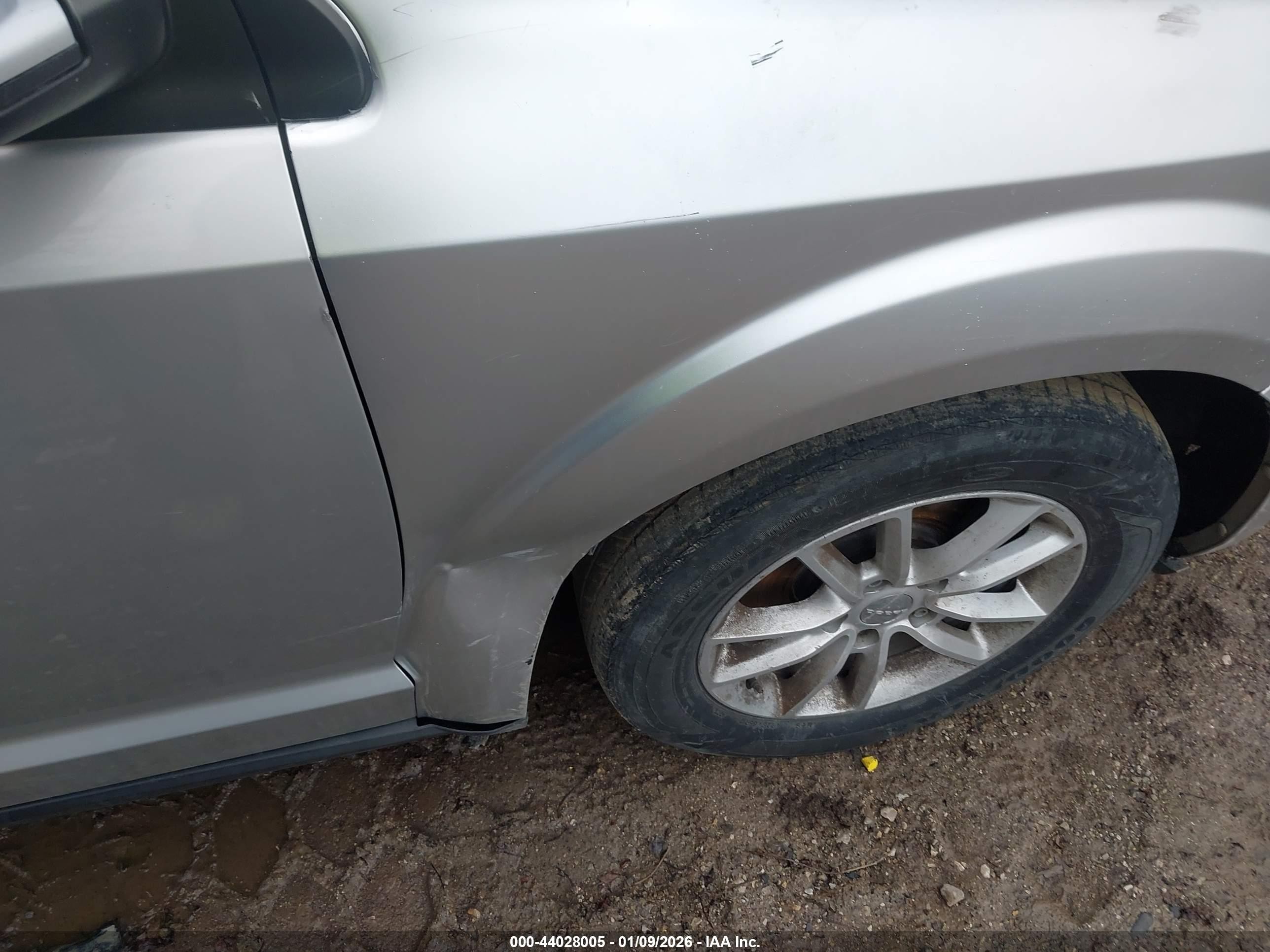 2013 Dodge Journey Sxt Silver vin: 3C4PDCBG6DT506360