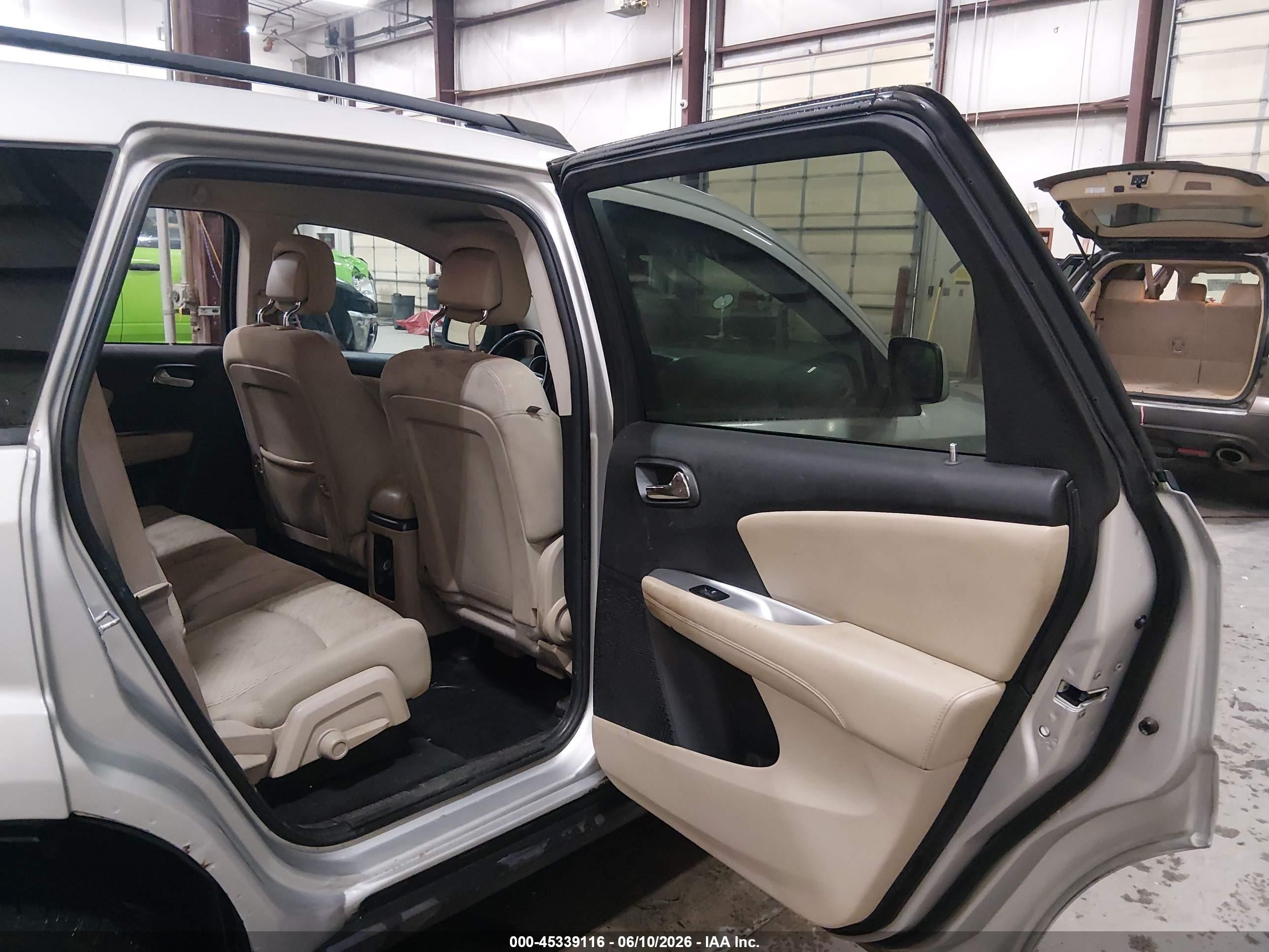 2013 Dodge Journey Sxt Gray vin: 3C4PDCBG6DT562511