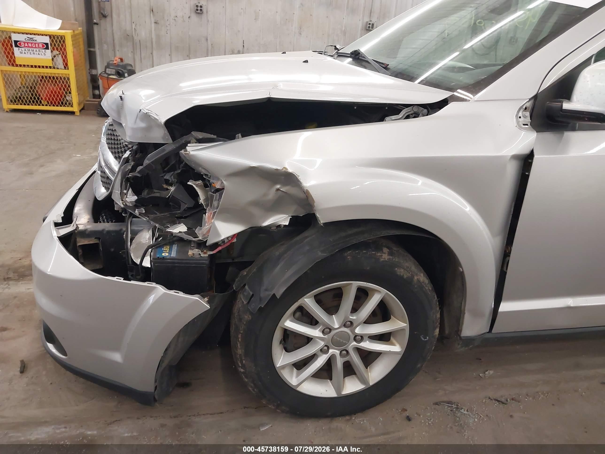2013 Dodge Journey Sxt Silver vin: 3C4PDCBG7DT568012