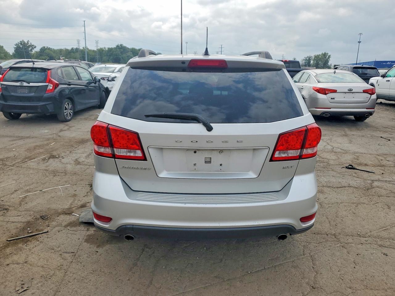 2014 Dodge Journey Sxt Серебряный vin: 3C4PDCBG7ET125005
