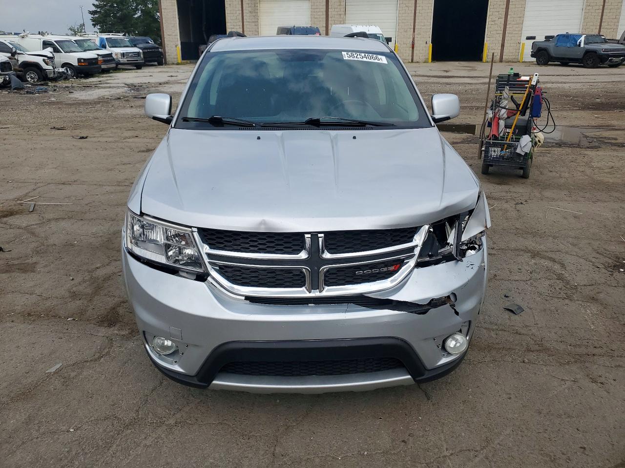 2014 Dodge Journey Sxt Серебряный vin: 3C4PDCBG7ET125005