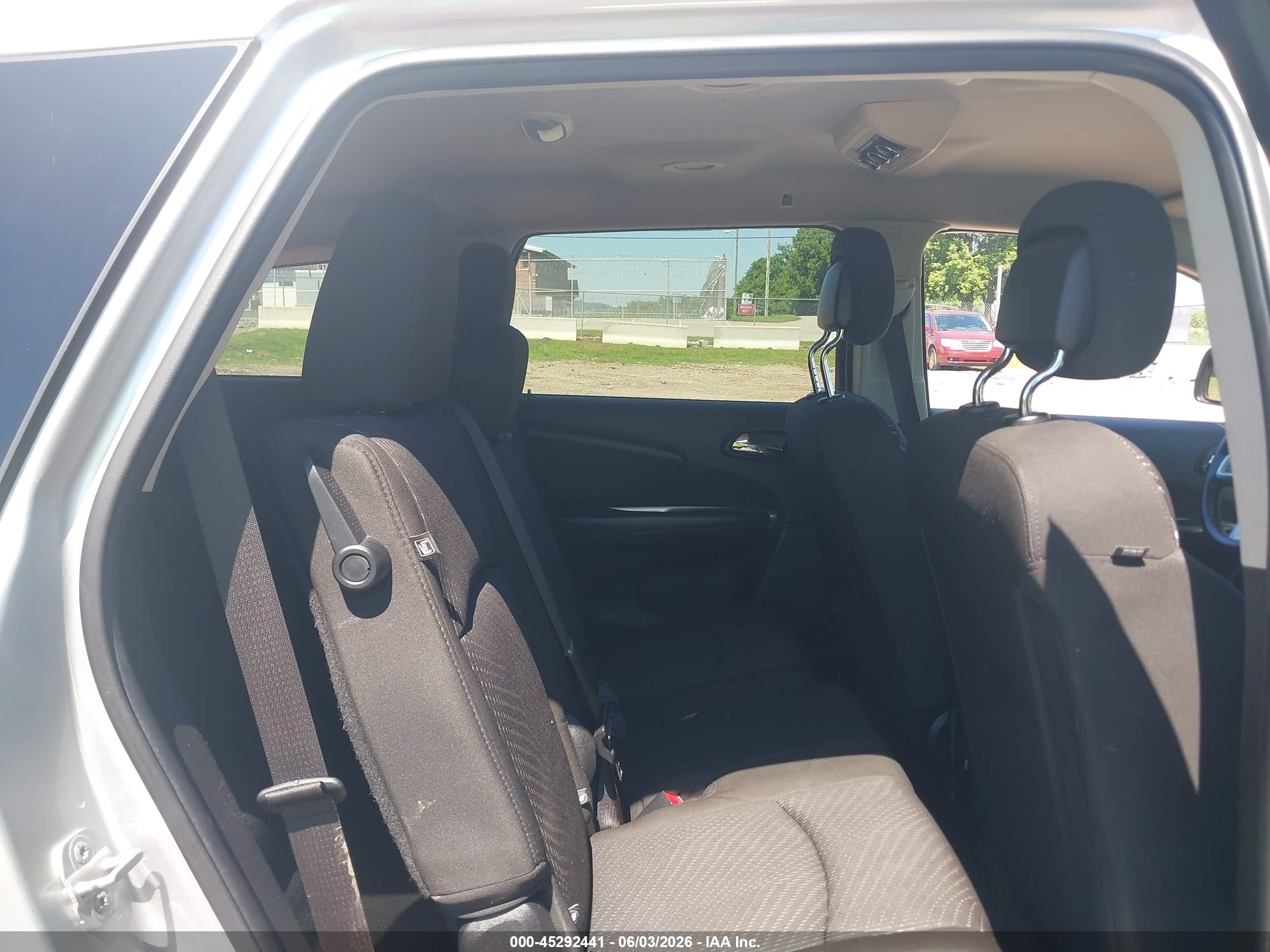 2014 Dodge Journey Sxt Silver vin: 3C4PDCBG7ET227047