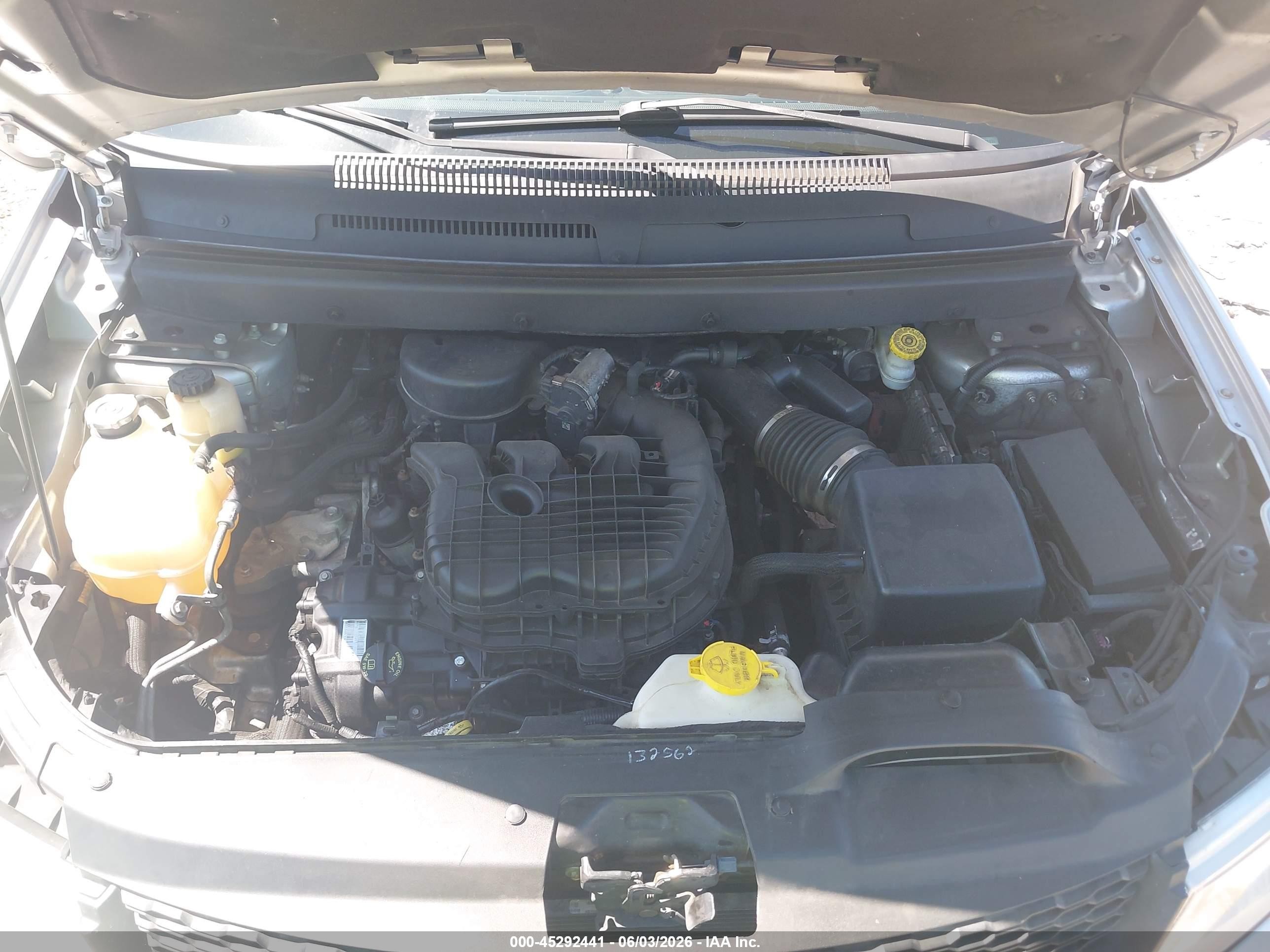 2014 Dodge Journey Sxt Silver vin: 3C4PDCBG7ET227047