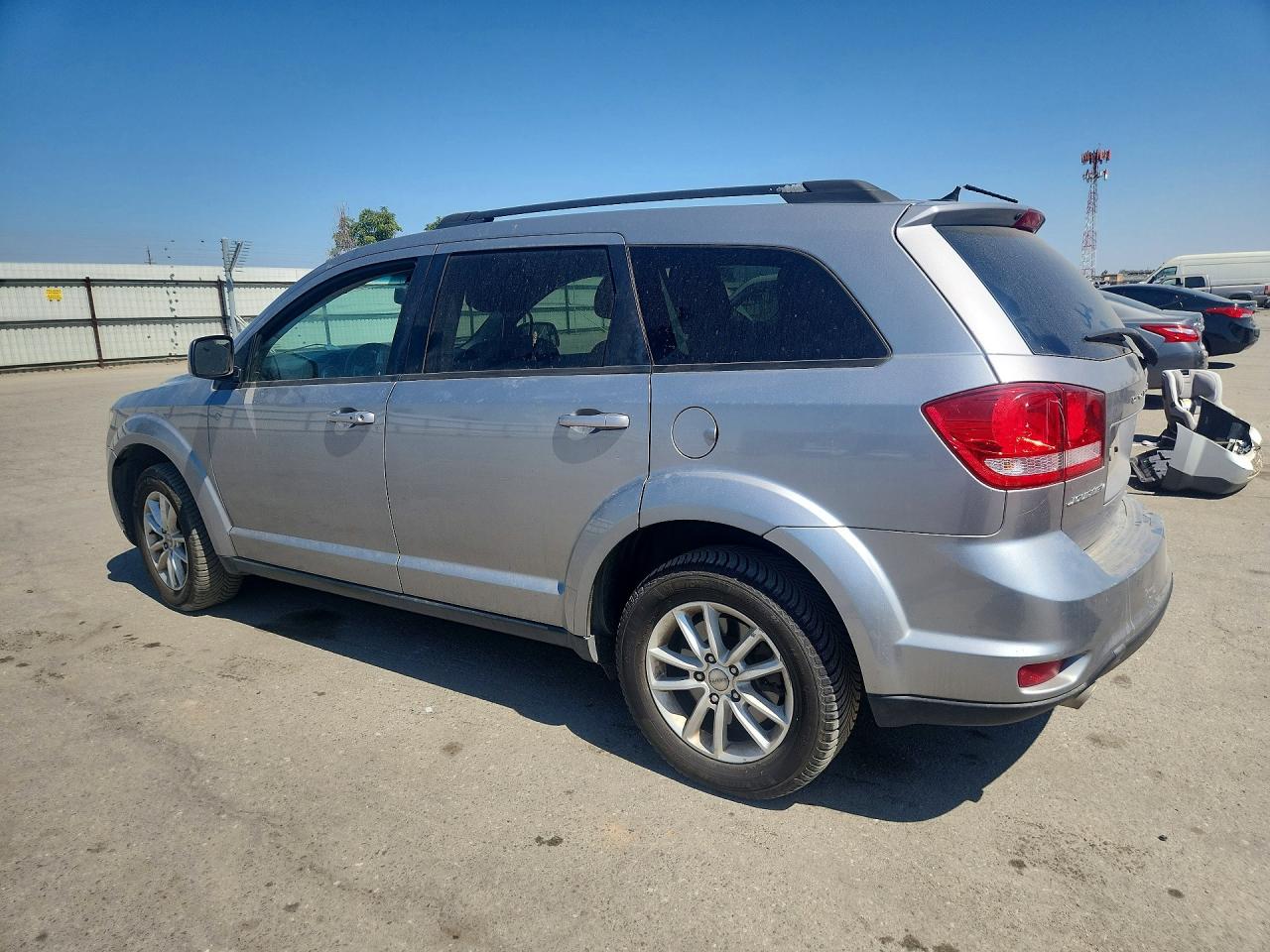 2015 Dodge Journey Sxt Серебряный vin: 3C4PDCBG7FT678450