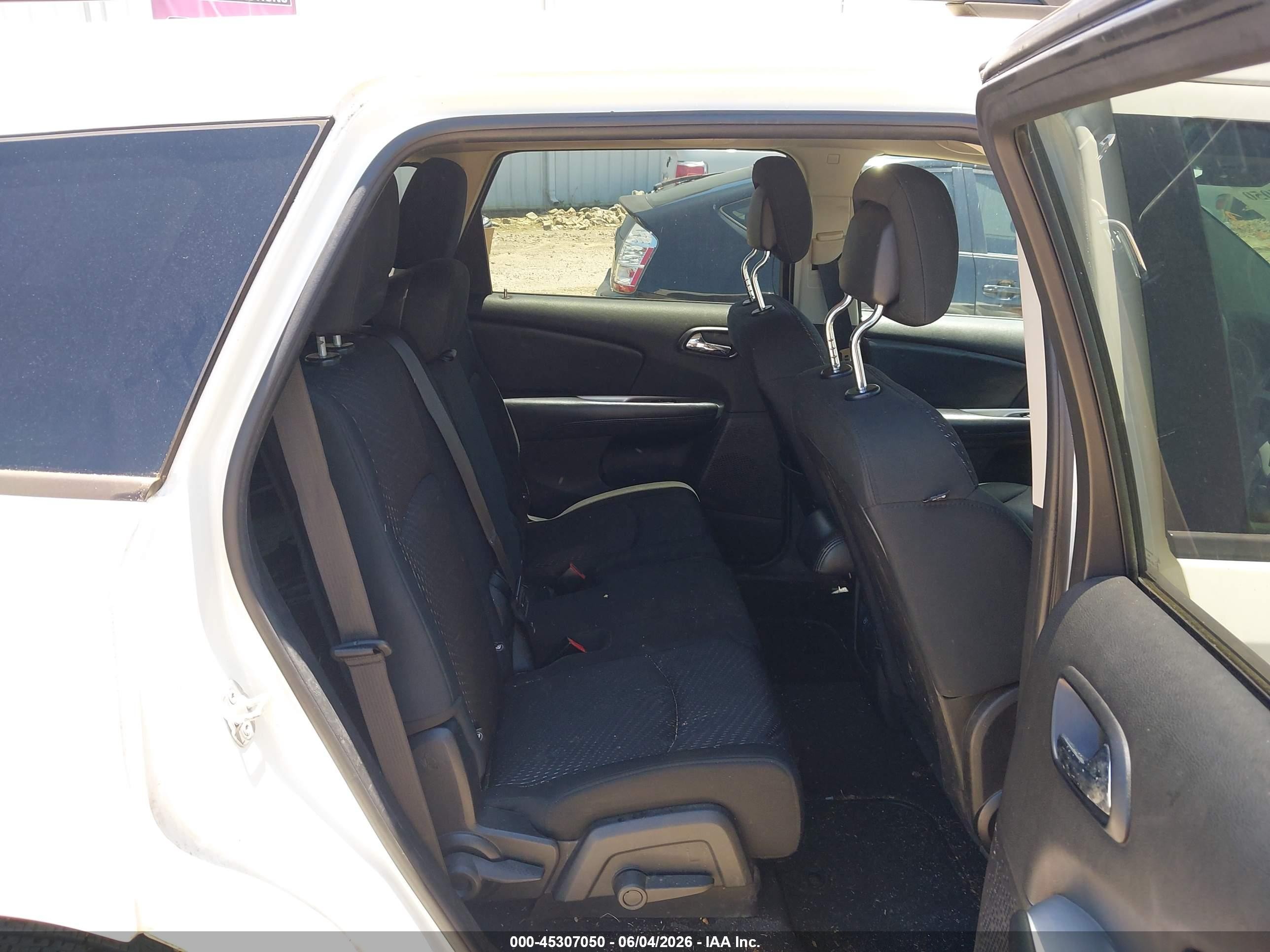 2012 Dodge Journey Sxt White vin: 3C4PDCBG8CT154039