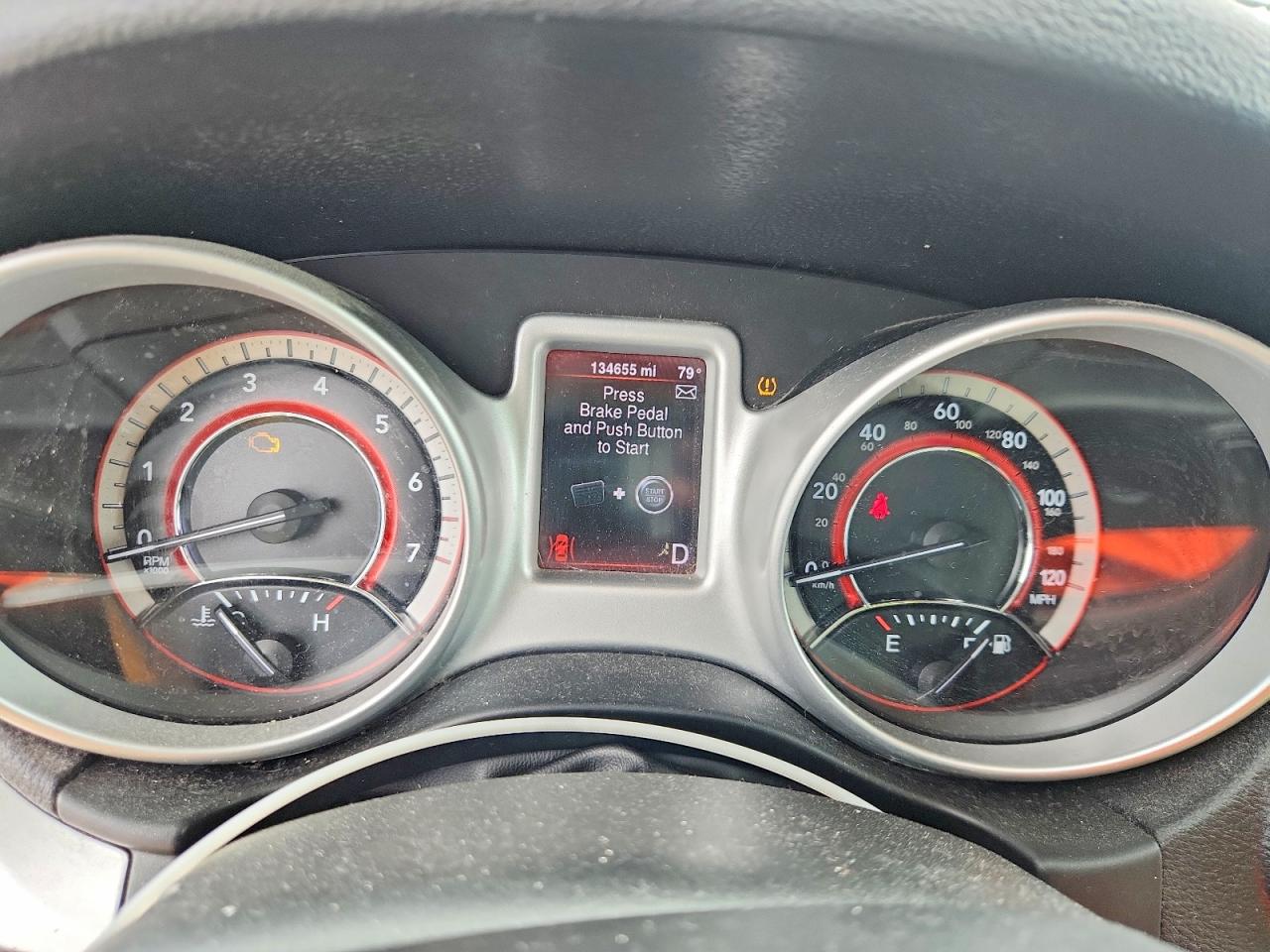 2013 Dodg Journey Silver vin: 3C4PDCBG8DT521586