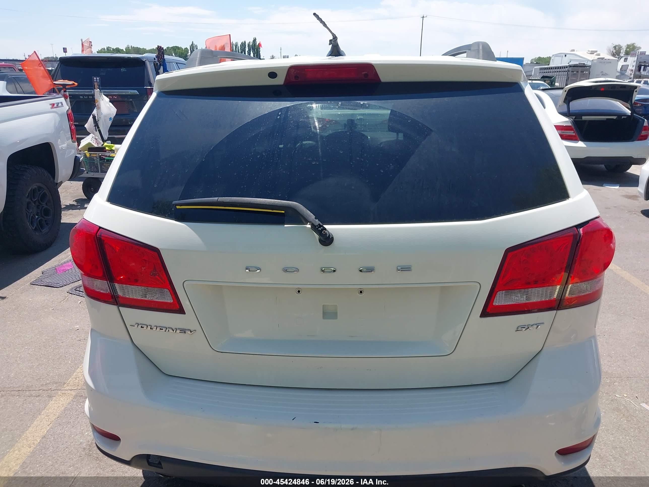 2014 Dodge Journey Sxt White vin: 3C4PDCBG8ET106723