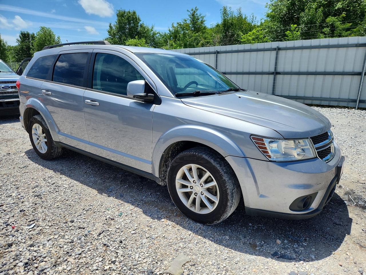 2015 Dodge Journey Sxt Silver vin: 3C4PDCBG8FT686508