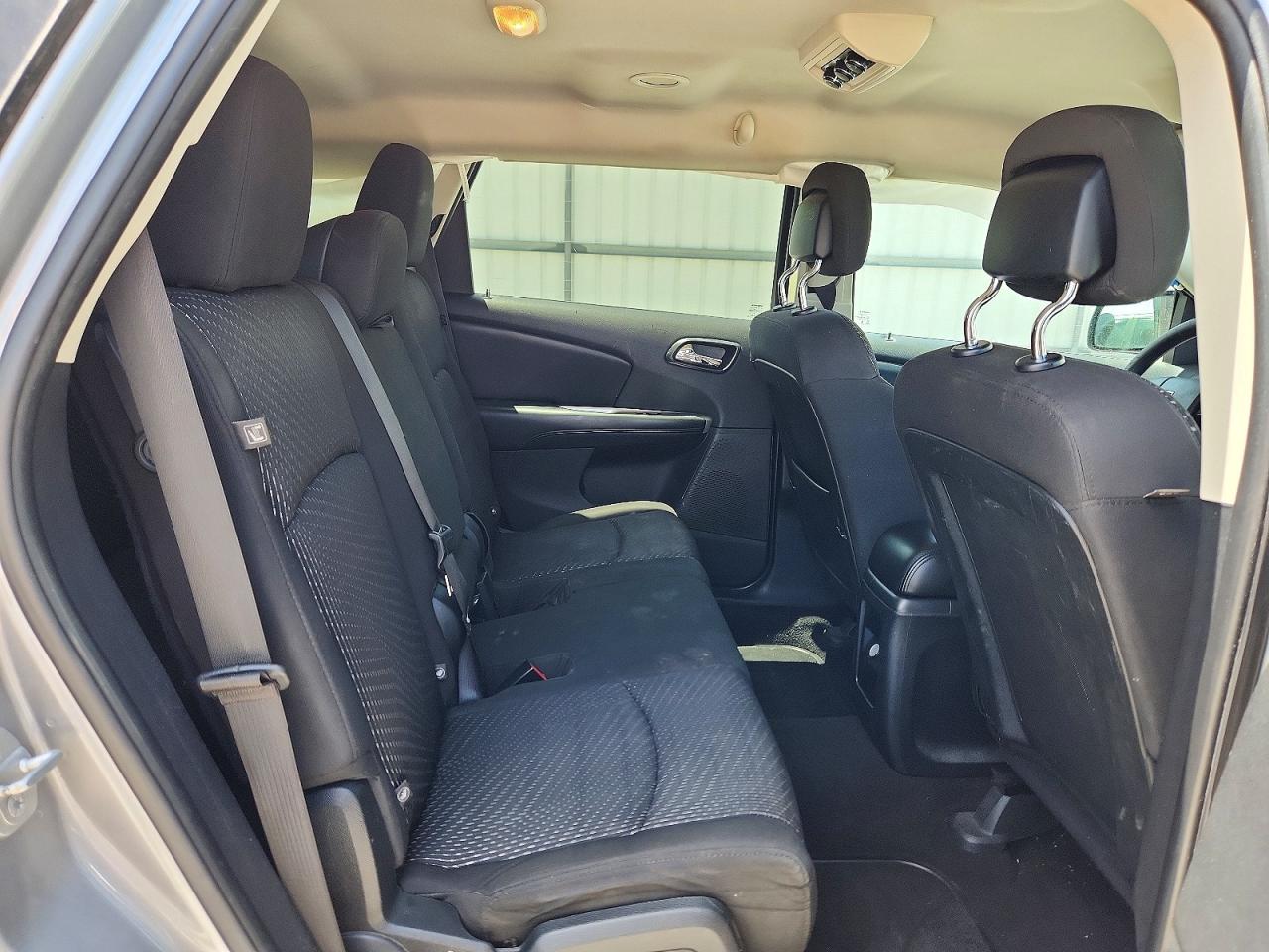 2015 Dodge Journey Sxt Silver vin: 3C4PDCBG8FT686508