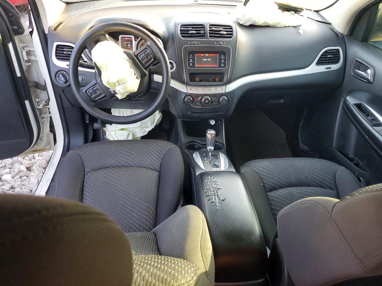2012 Dodge Journey Sxt White vin: 3C4PDCBG9CT180634