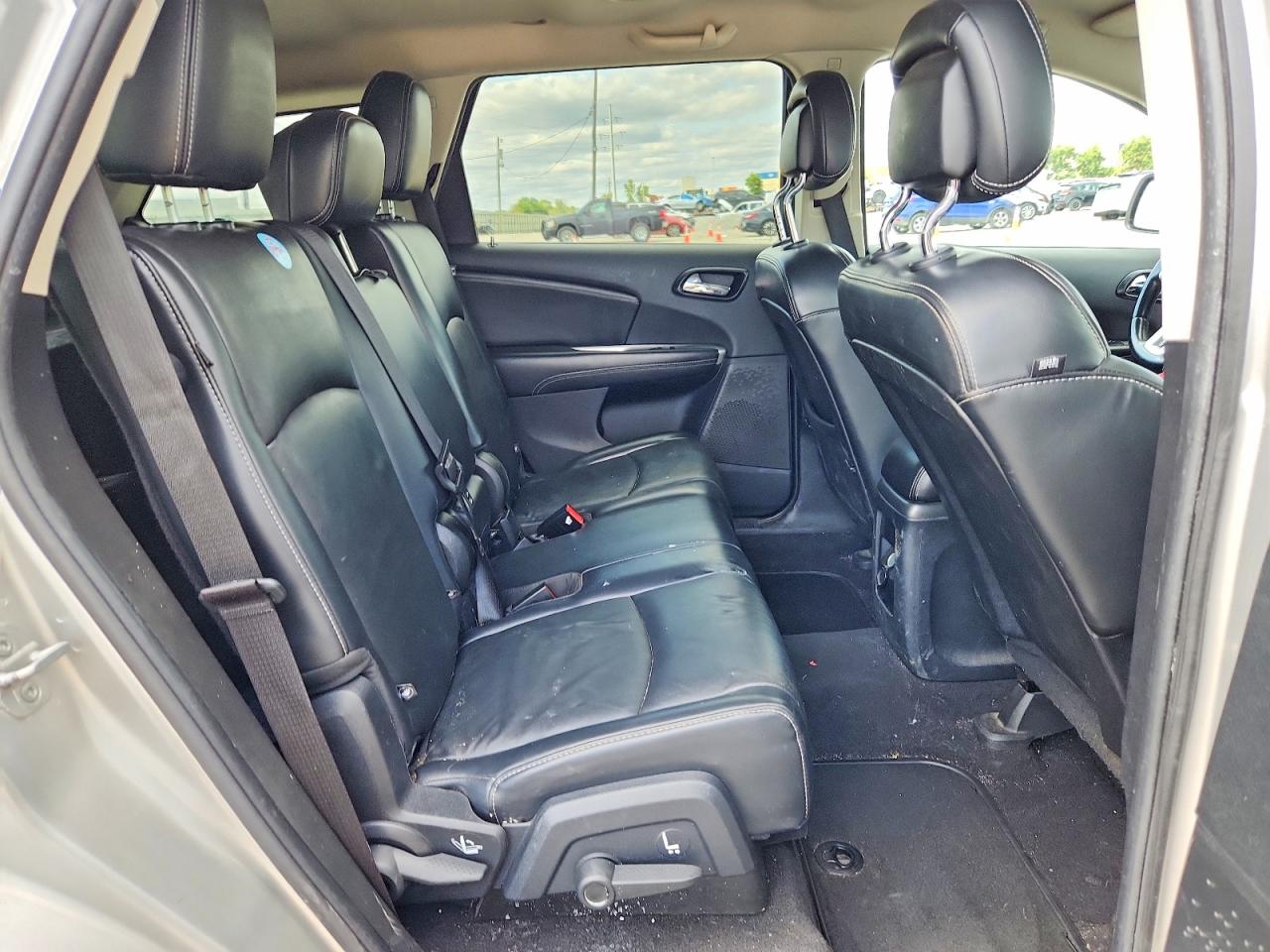2013 Dodge Journey Sxt Silver vin: 3C4PDCBG9DT677071