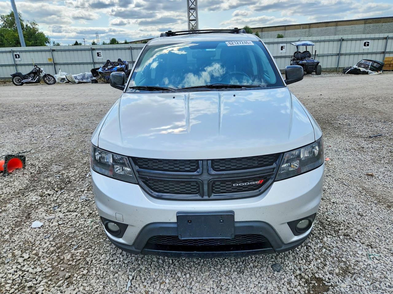 2013 Dodge Journey Sxt Silver vin: 3C4PDCBG9DT677071