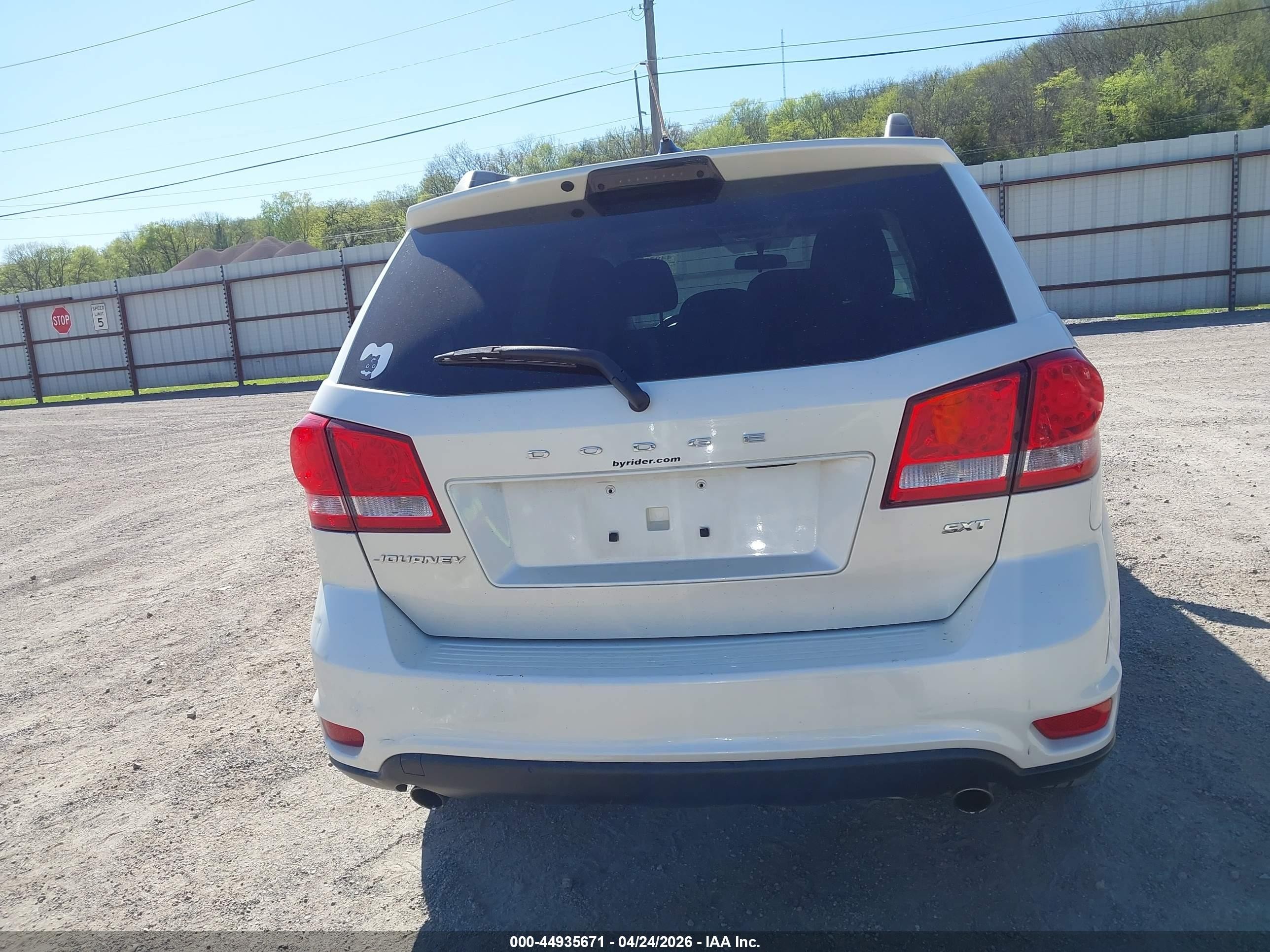 2014 Dodge Journey Sxt White vin: 3C4PDCBG9ET112207
