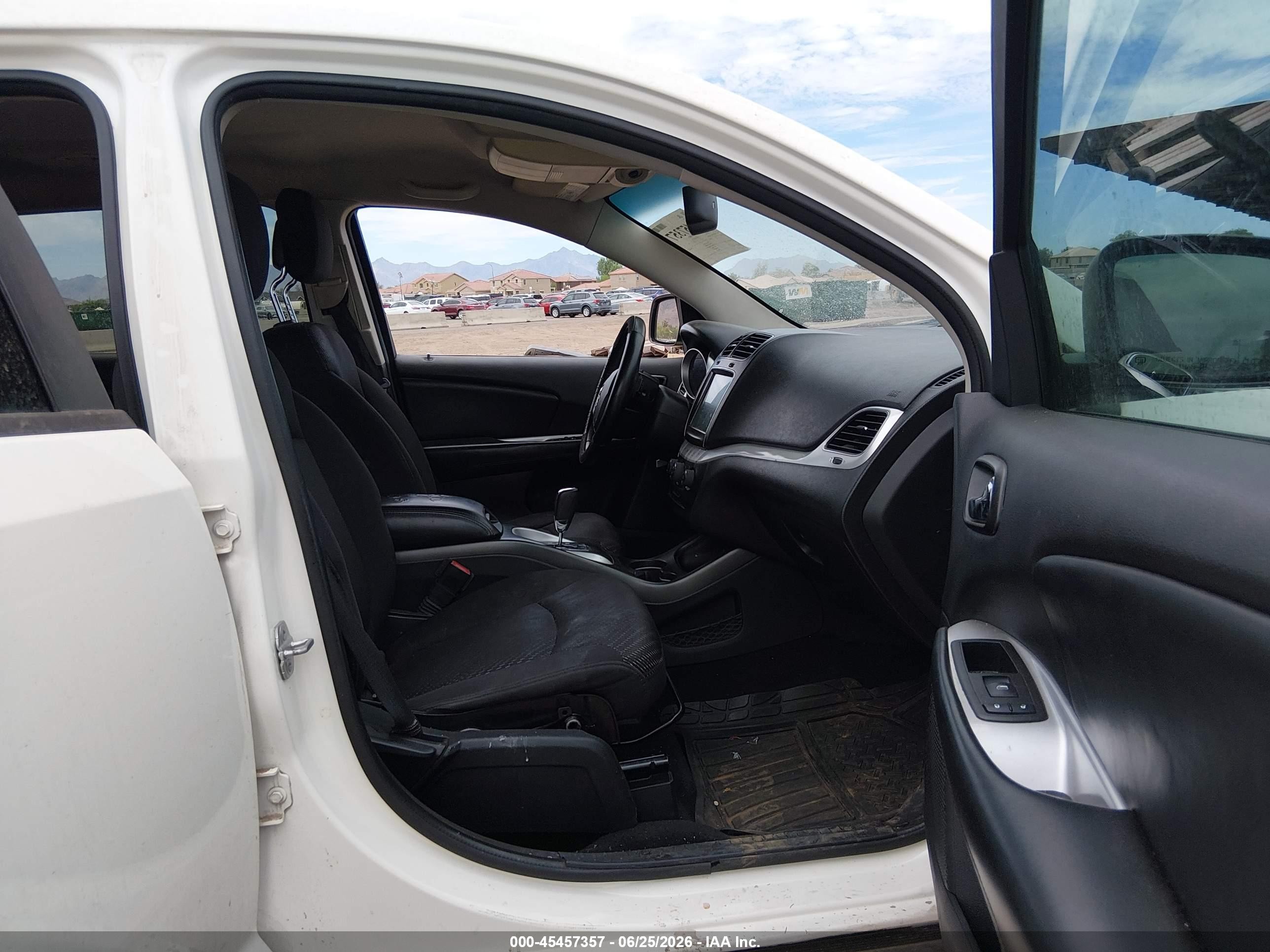 2014 Dodge Journey Sxt White vin: 3C4PDCBGXET182301