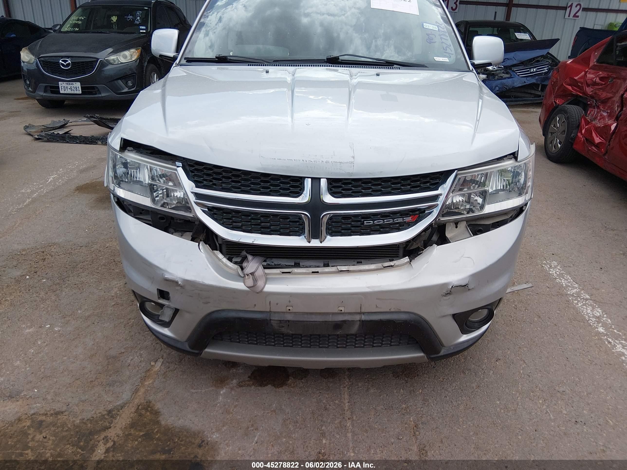 2014 Dodge Journey Sxt Silver vin: 3C4PDCBGXET244537