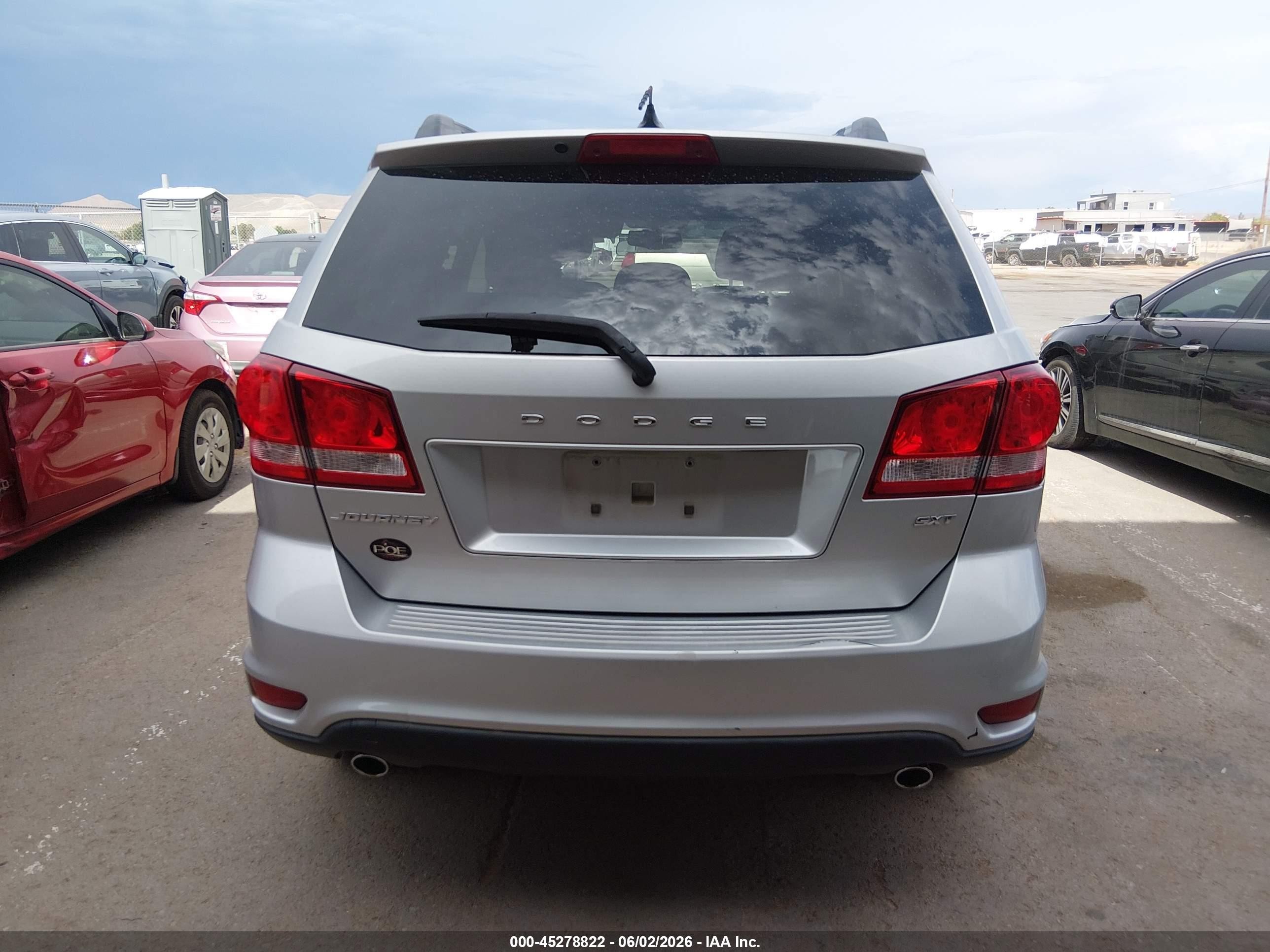 2014 Dodge Journey Sxt Silver vin: 3C4PDCBGXET244537