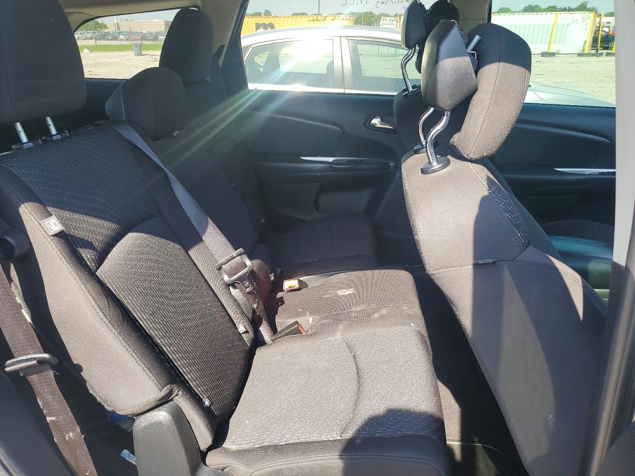 2017 Dodge Journey Sxt Silver vin: 3C4PDCBGXHT588857