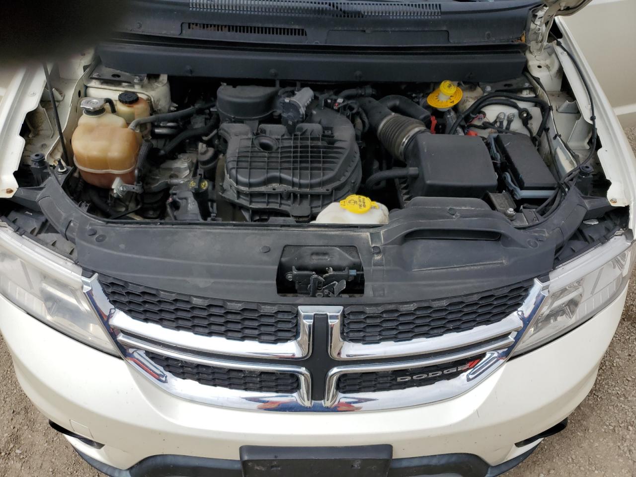 2013 Dodge Journey Sxt White vin: 3C4PDCCG4DT693791