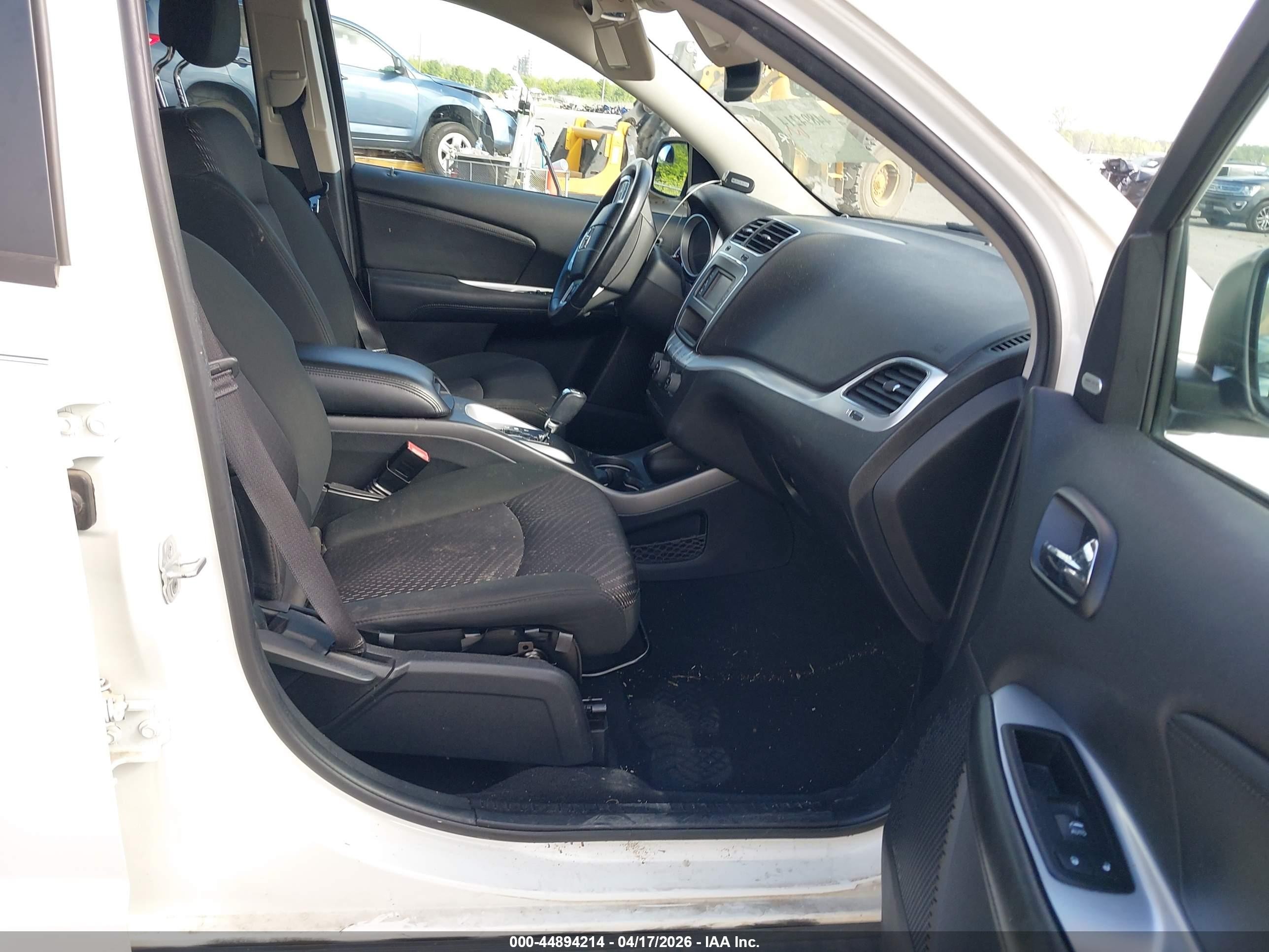 2012 Dodge Journey Crew White vin: 3C4PDCDG5CT147613