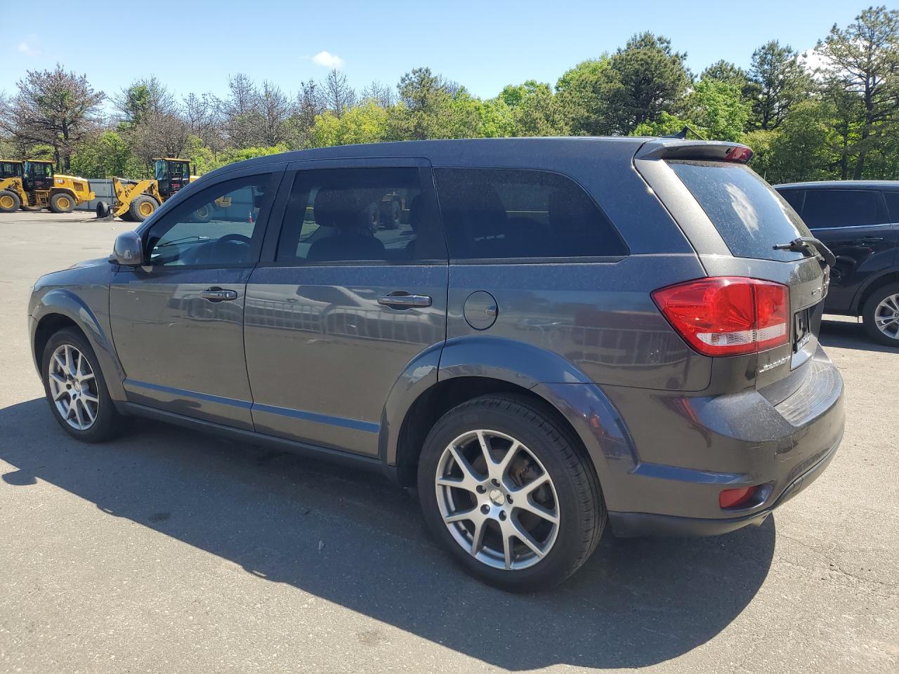 2015 Dodge Journey R Gray vin: 3C4PDCEG3FT686783 Damage: Left Front Tire, Worn, Replacement Required