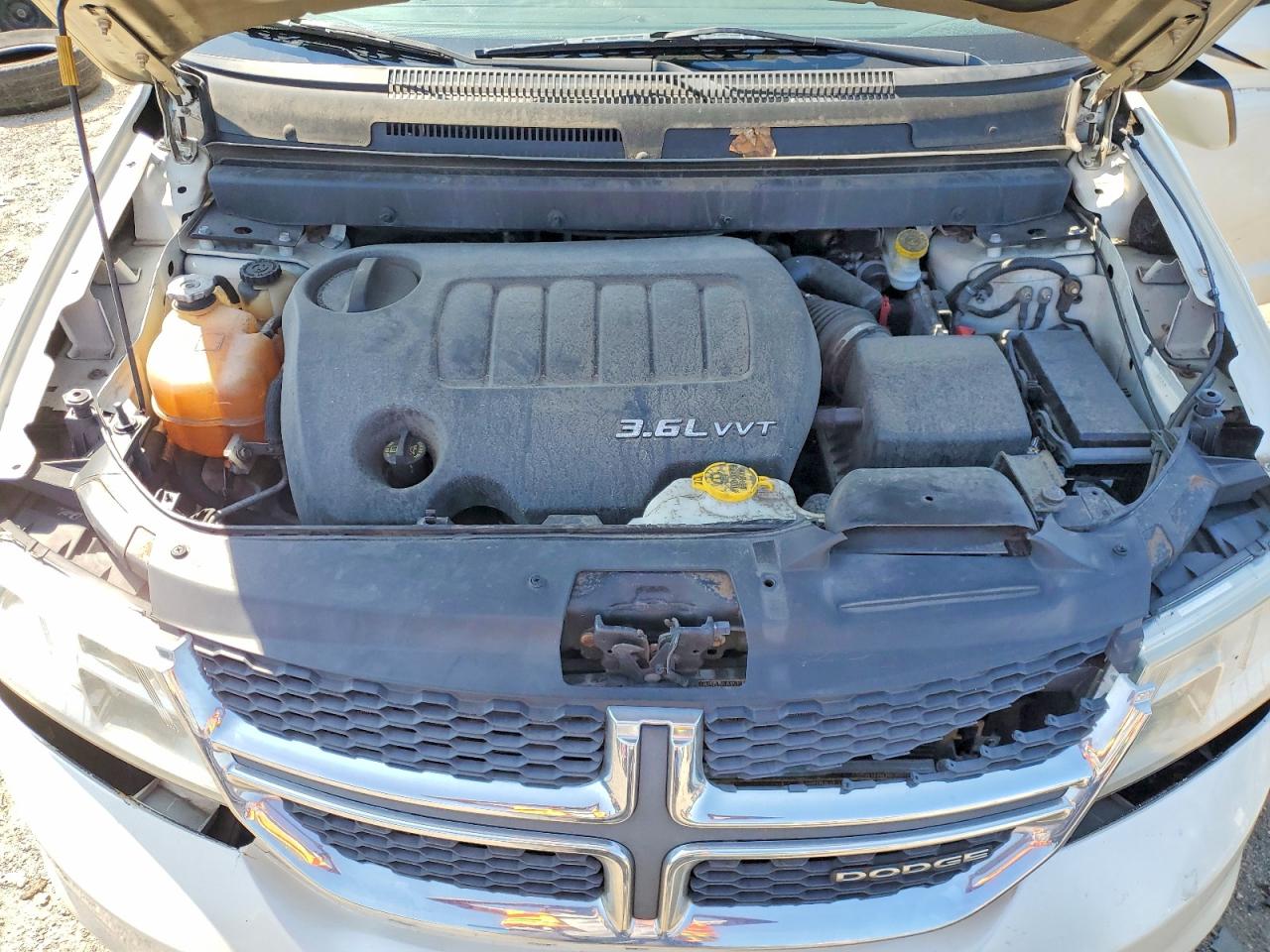 2013 Dodge Journey R/t White vin: 3C4PDCEG4DT712028