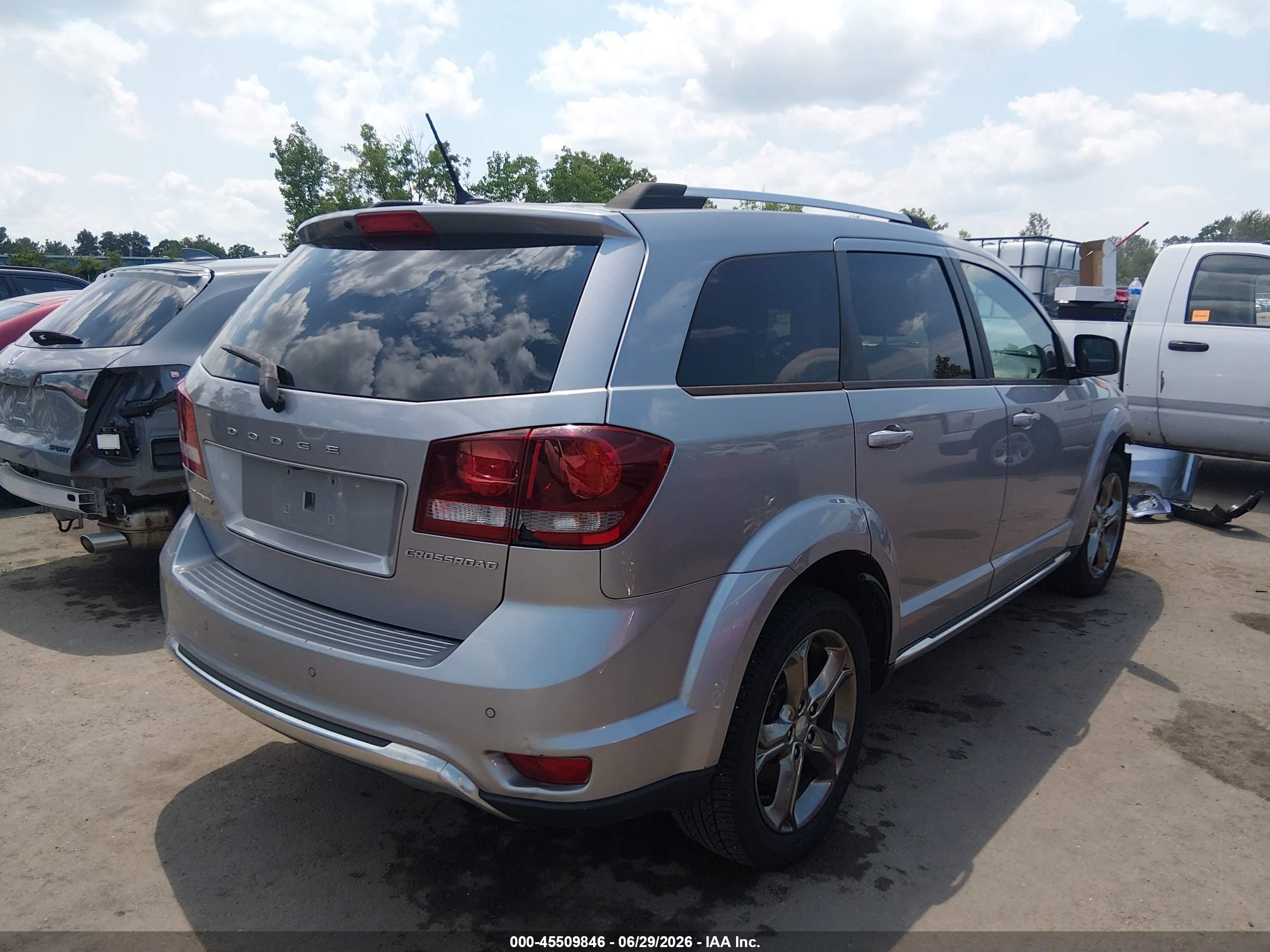 2015 Dodge Journey Crossroad Silver vin: 3C4PDCGB2FT727986