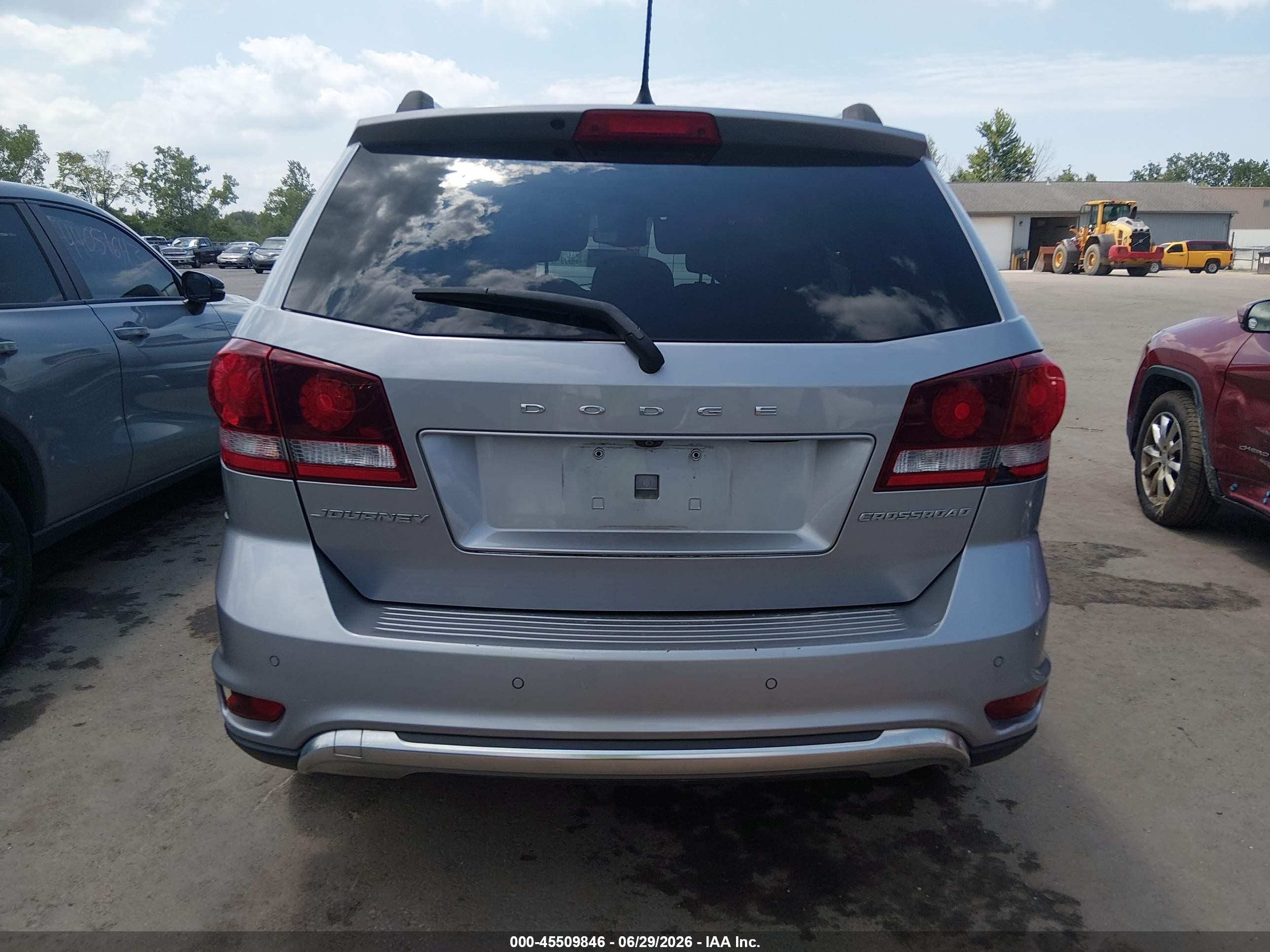 2015 Dodge Journey Crossroad Silver vin: 3C4PDCGB2FT727986