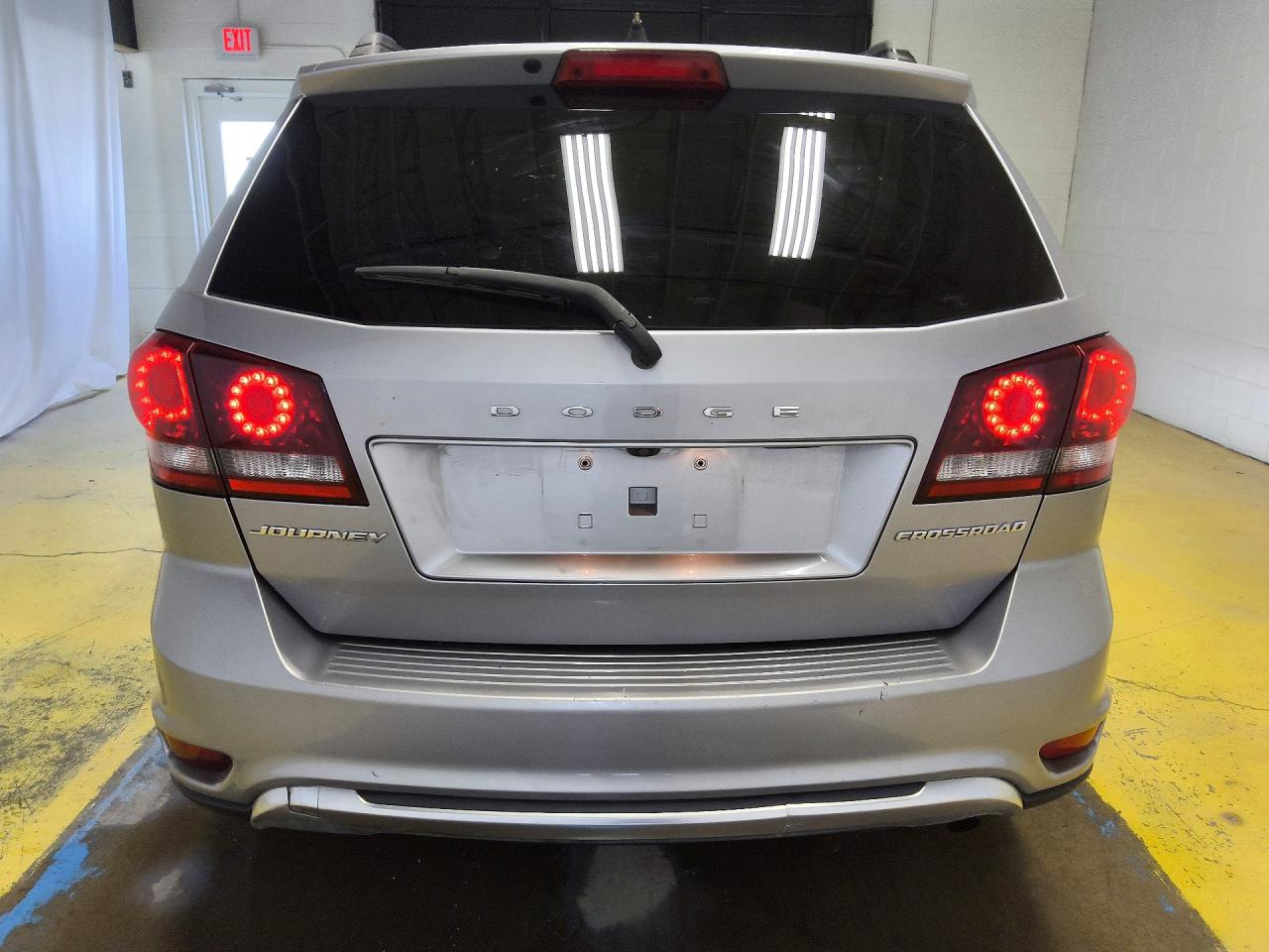 2017 Dodge Journey Crossroad Silver vin: 3C4PDCGB2HT524504