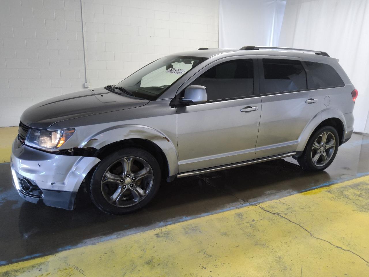 2017 Dodge Journey Crossroad Silver vin: 3C4PDCGB2HT524504 Damage: Front Bumper/Cover, Broken, Replacement Required