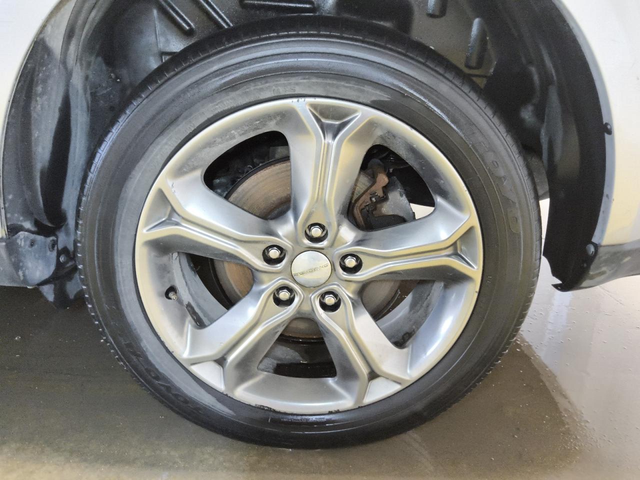 2017 Dodge Journey Crossroad Silver vin: 3C4PDCGB2HT524504 Damage: Left Rear Wheel, Curb Rash, 4 To 5 Inches